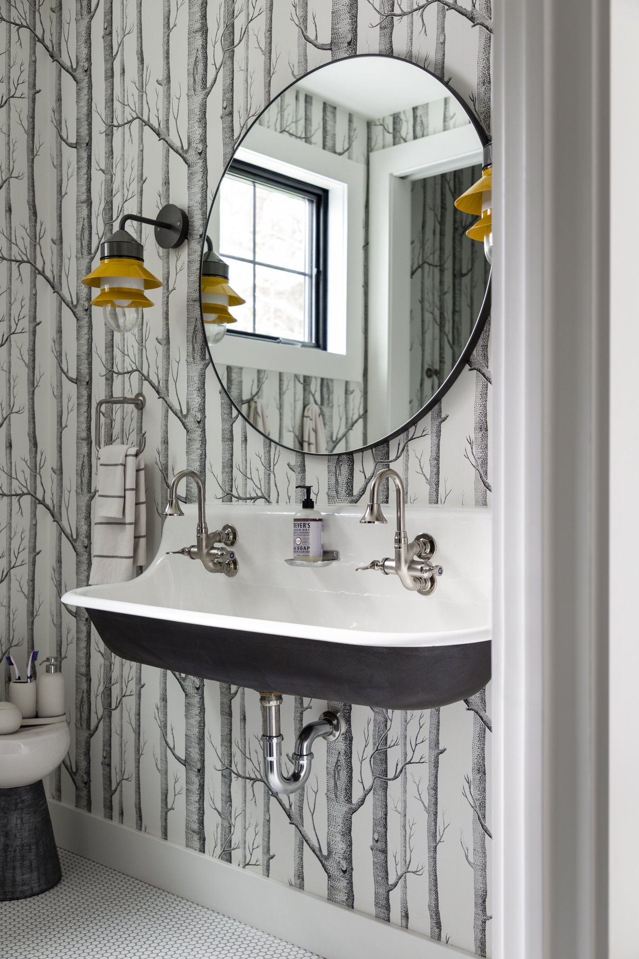 Good Bones Design by Graham Veysey Powder Room Interior Design