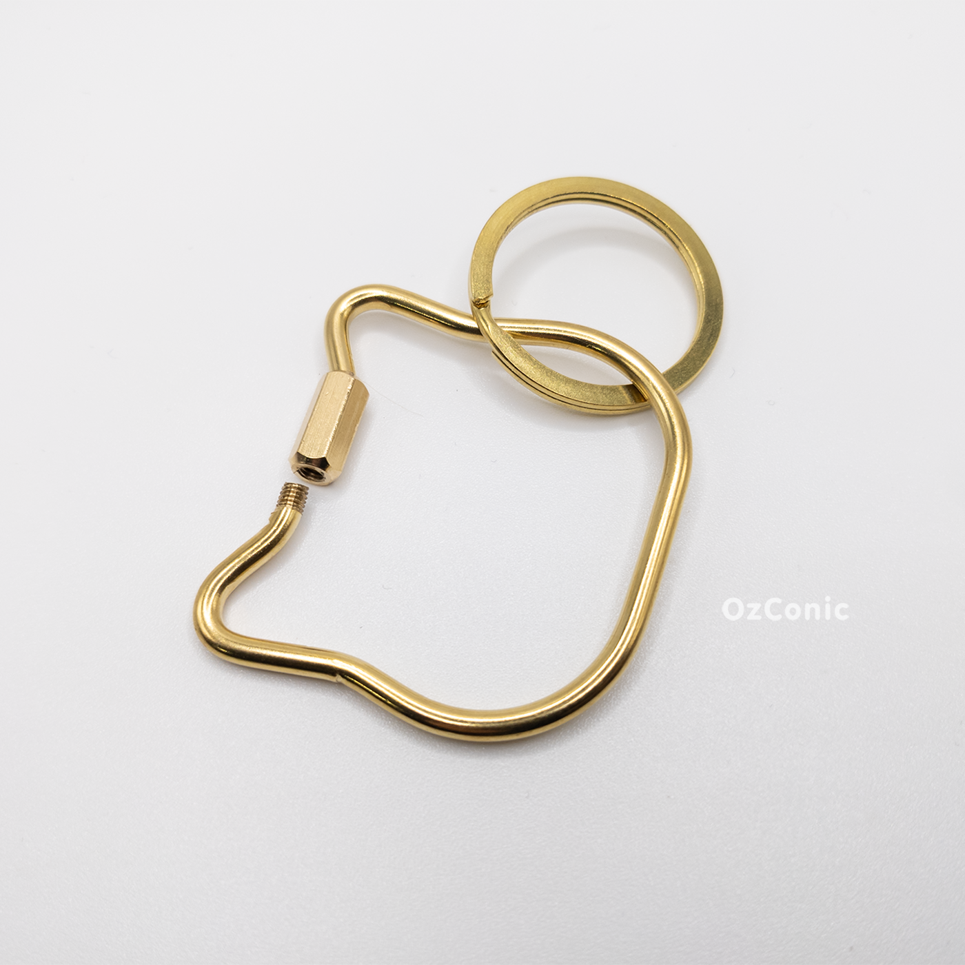Brass_CatKeychain_45_Gold_2.png