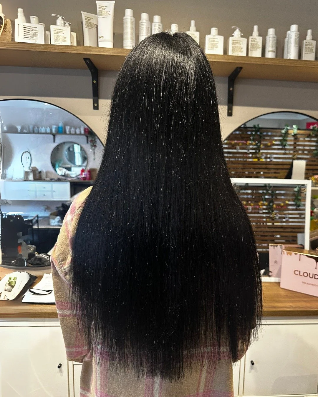 ✨ Your Hair Goals, Our Craft ✨
At &Eacute;TINCELLE, we don&rsquo;t just style hair, we listen, personalise, and bring your vision to life. Whether you're dreaming of dramatic length, mirror-shine finish, or soft volume that moves with you, we tailor 