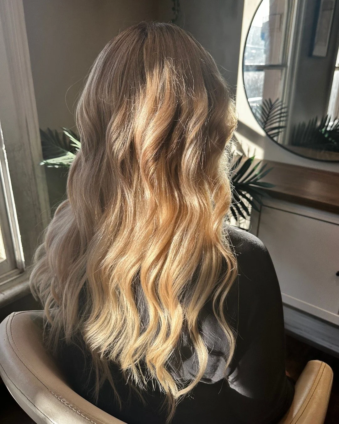 ✨ This Season&rsquo;s Hair Trends Are All About Effortless Elegance ✨

Think soft face-framing layers, creamy beige blondes, lived-in brunettes, and ultra-blendable extensions that move with you. 🌬️ Whether you&rsquo;re after subtle elevation or a b