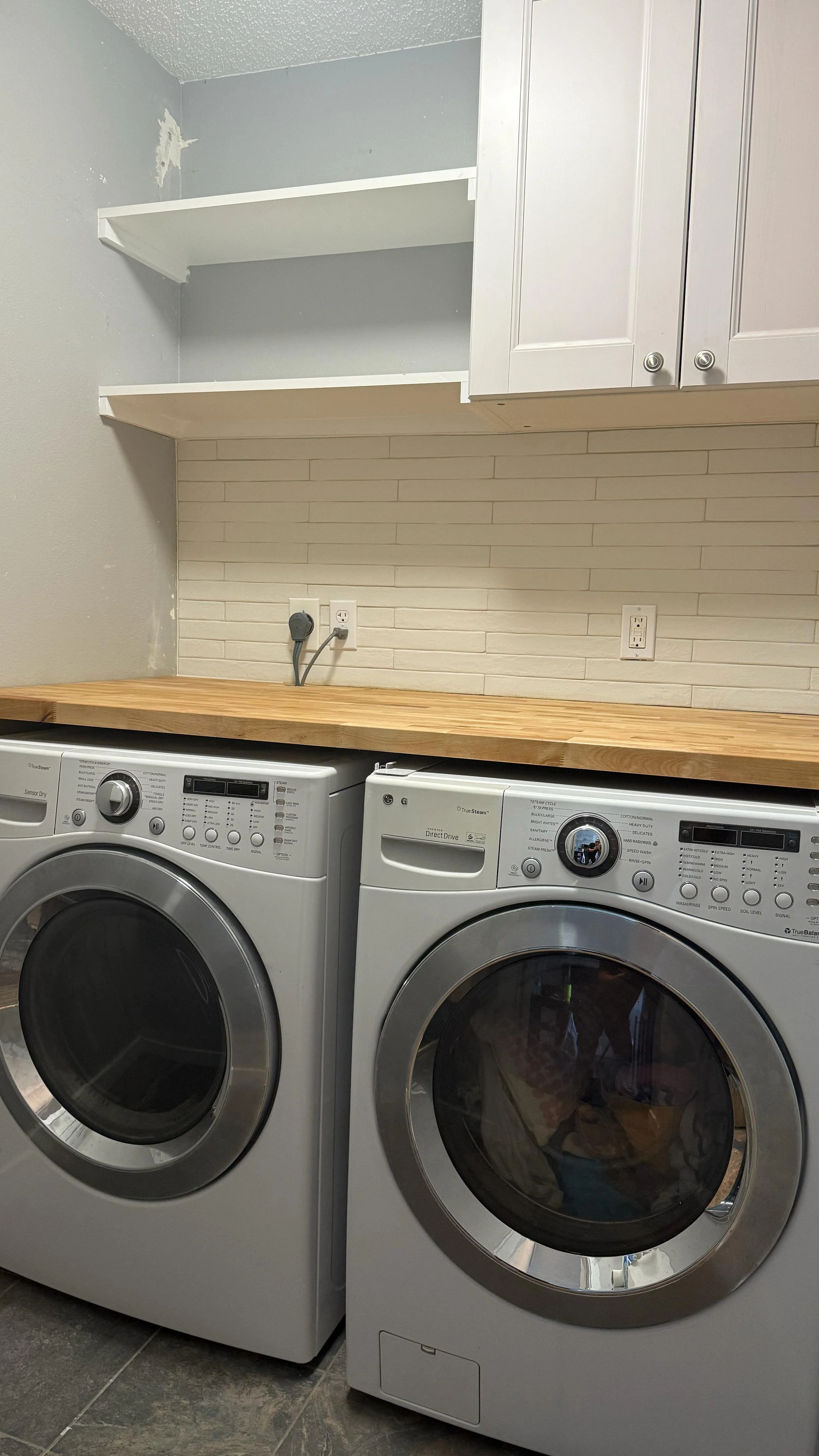 📦 Before → 🔨 During → 🧼 After
From basic to beautiful ✨ We transformed this laundry room with a custom washer/dryer shelf, upper shelving, and a fresh backsplash — next up: paint!
📍Sarasota area
📩 DM for quotes or availability