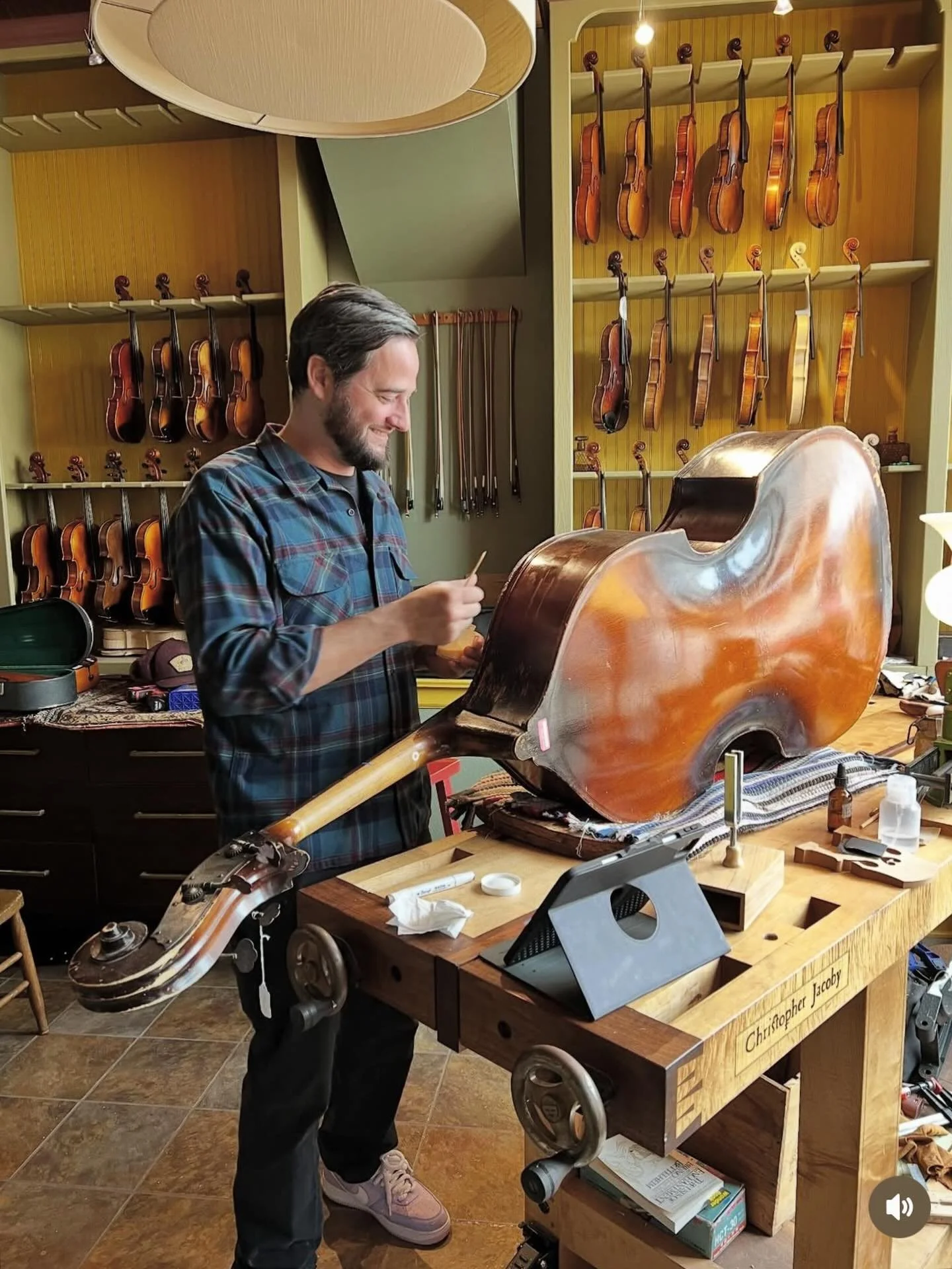 Finally feels like Autumn over here 🍁 you guys going to come see Neil and Gerard from @themightypines at the shop this Friday evening for @altonmainstreet First Friday? 6-7:30, dont miss it!