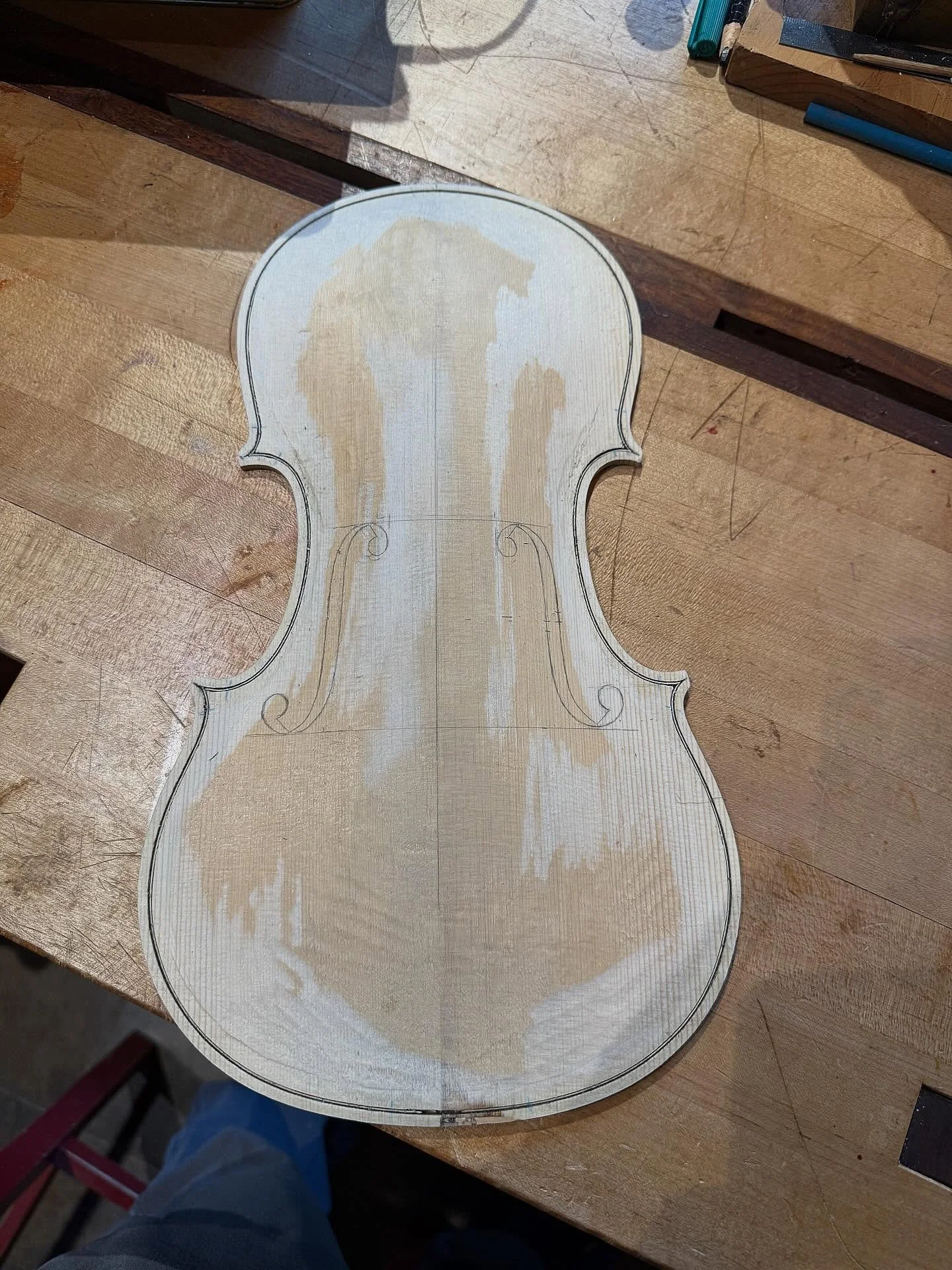 Picking style on this 1850 Scottish top replacement. Effs to consider for a day or two, and adjust.
Now that the weather has climbed back above 30 F for a few hours a day I am colder than I was when it was 0 every morning,
Maybe it&rsquo;s a Fools Sp