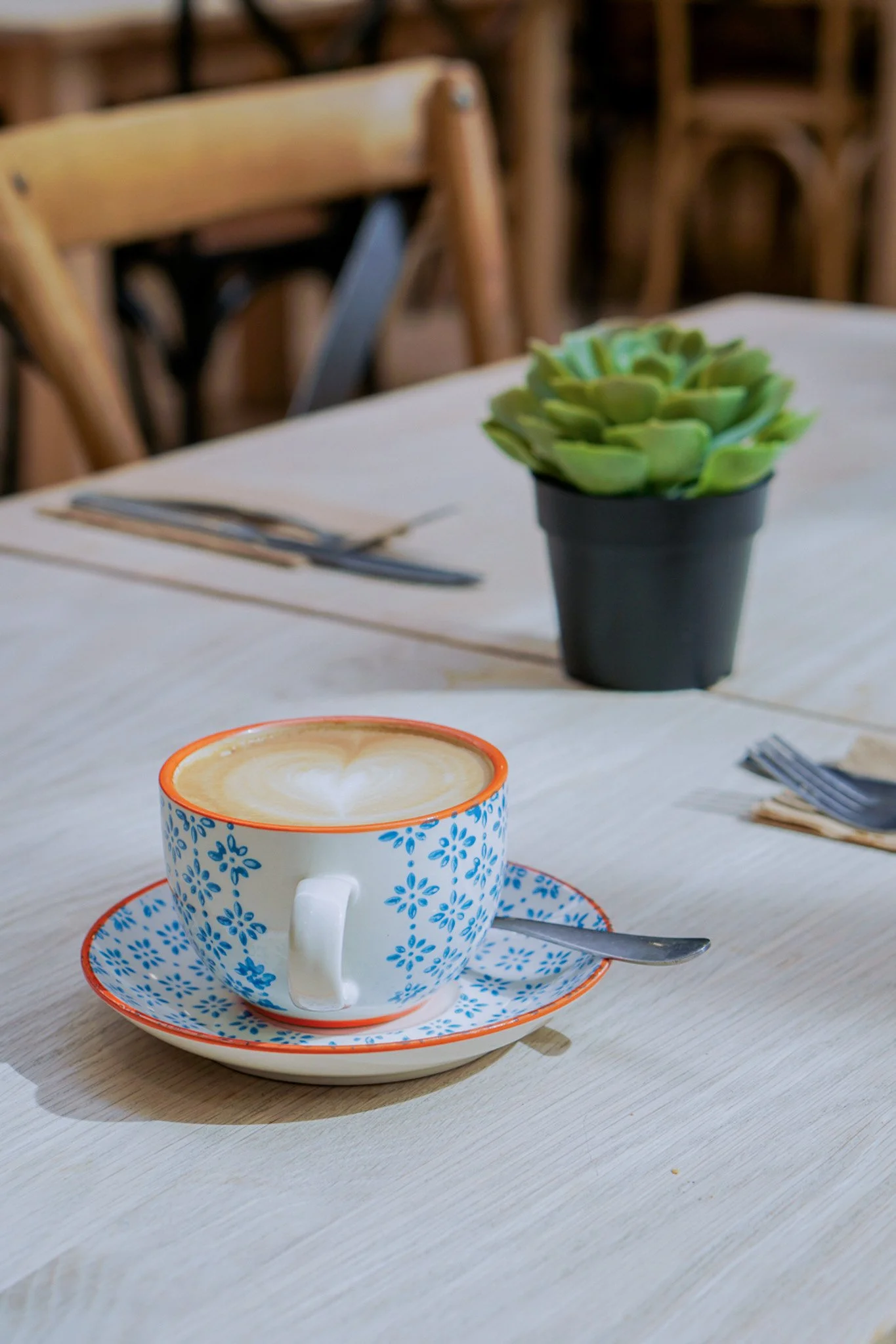 8Cafe Verde Abigail Blake [small].jpg
