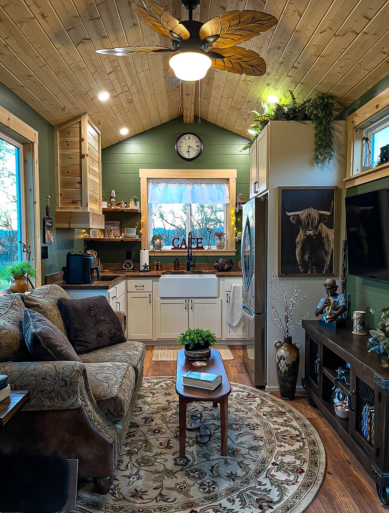 Interior Finish 1.jpg