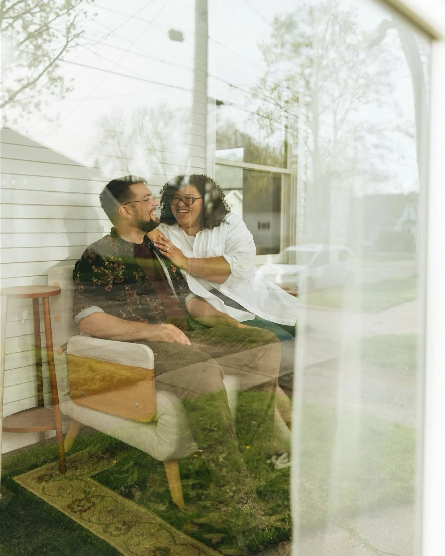 Mitch and Erica put Billy Joel on the record player, pizza in the oven, and spent their session dancing in the living room of their home and laughing with each other on the front porch. These are the sessions I LIVE for &mdash; they&rsquo;re not tryi