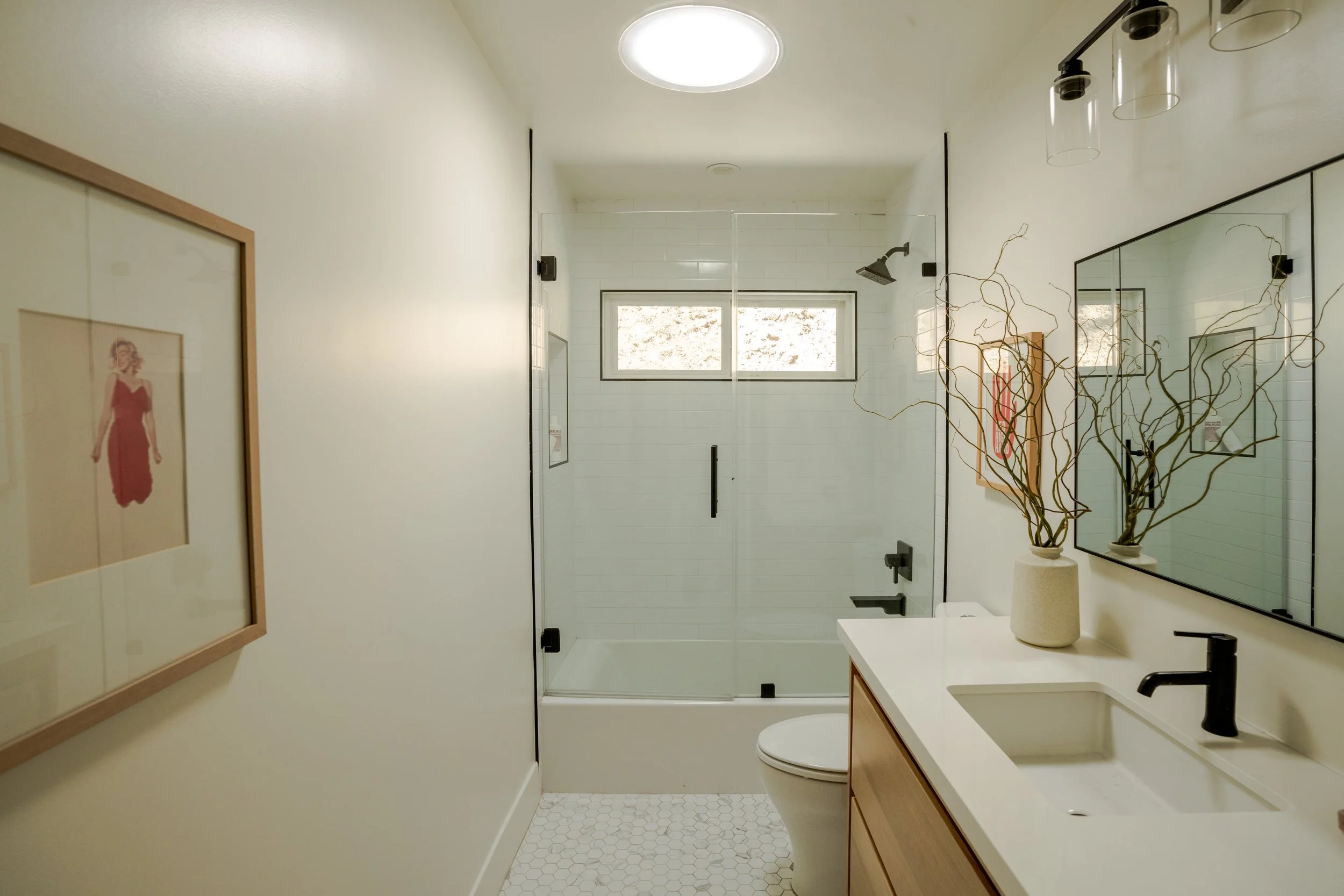 guest bath.jpg