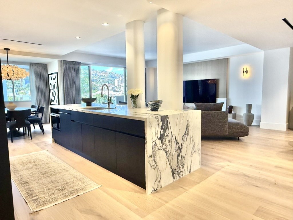 818 N Doheny Dr #901 | Pending