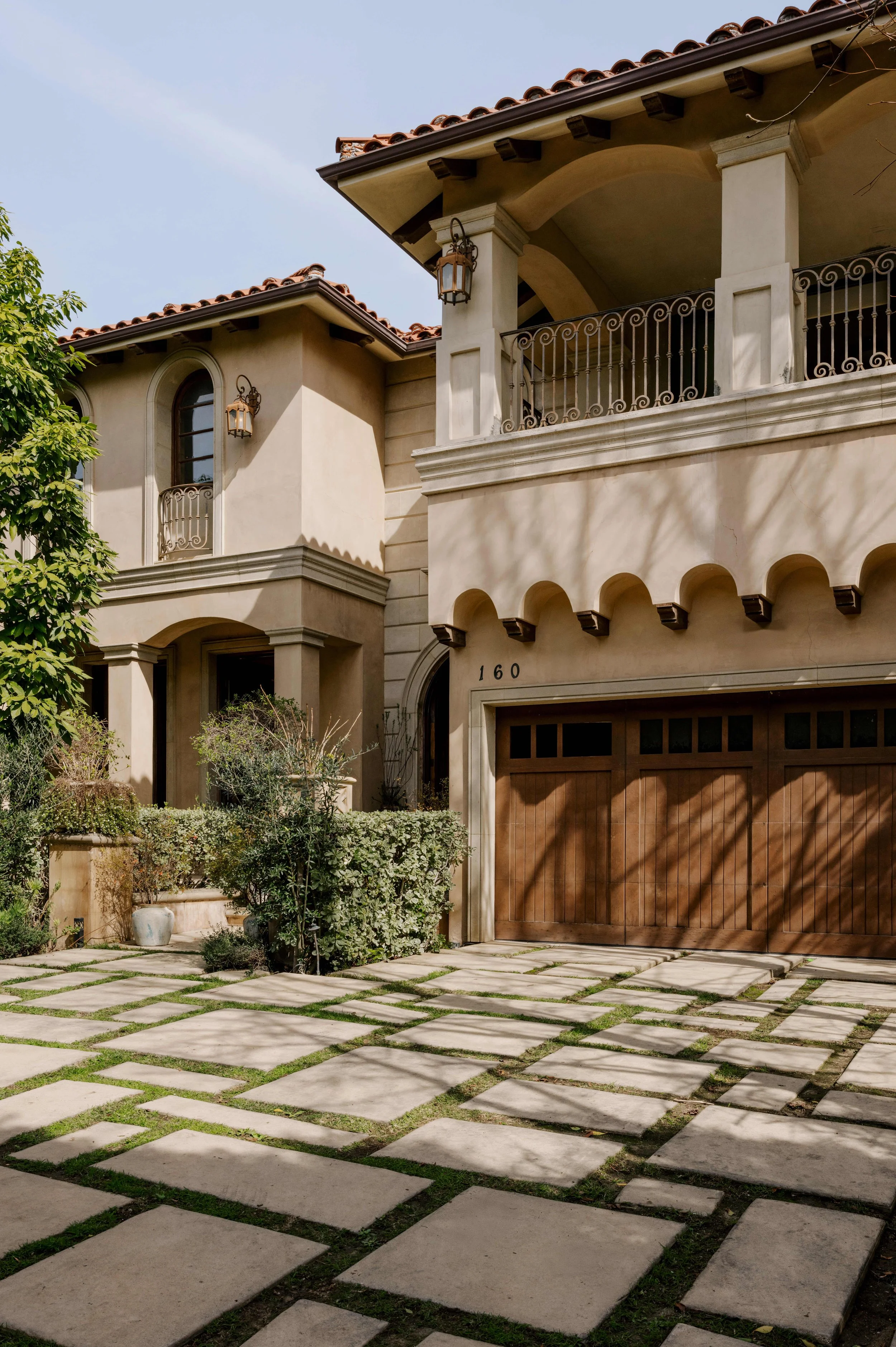 160 Granville Ave | Closed
