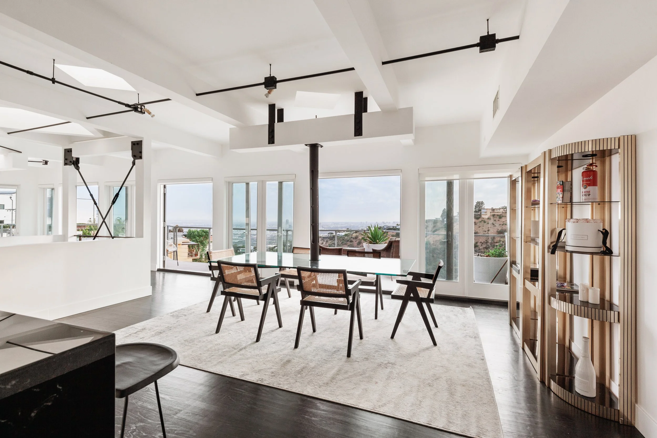 1885 Sunset Plaza Dr | Closed