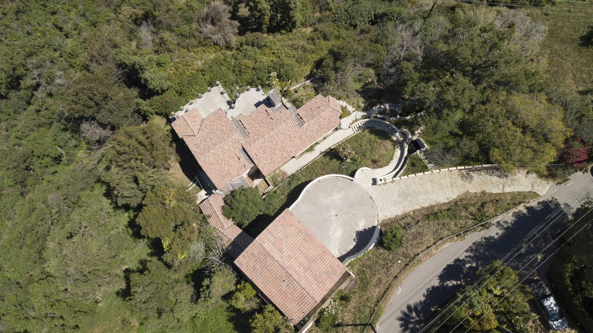 1648 Summitridge Dr | $3,080,000