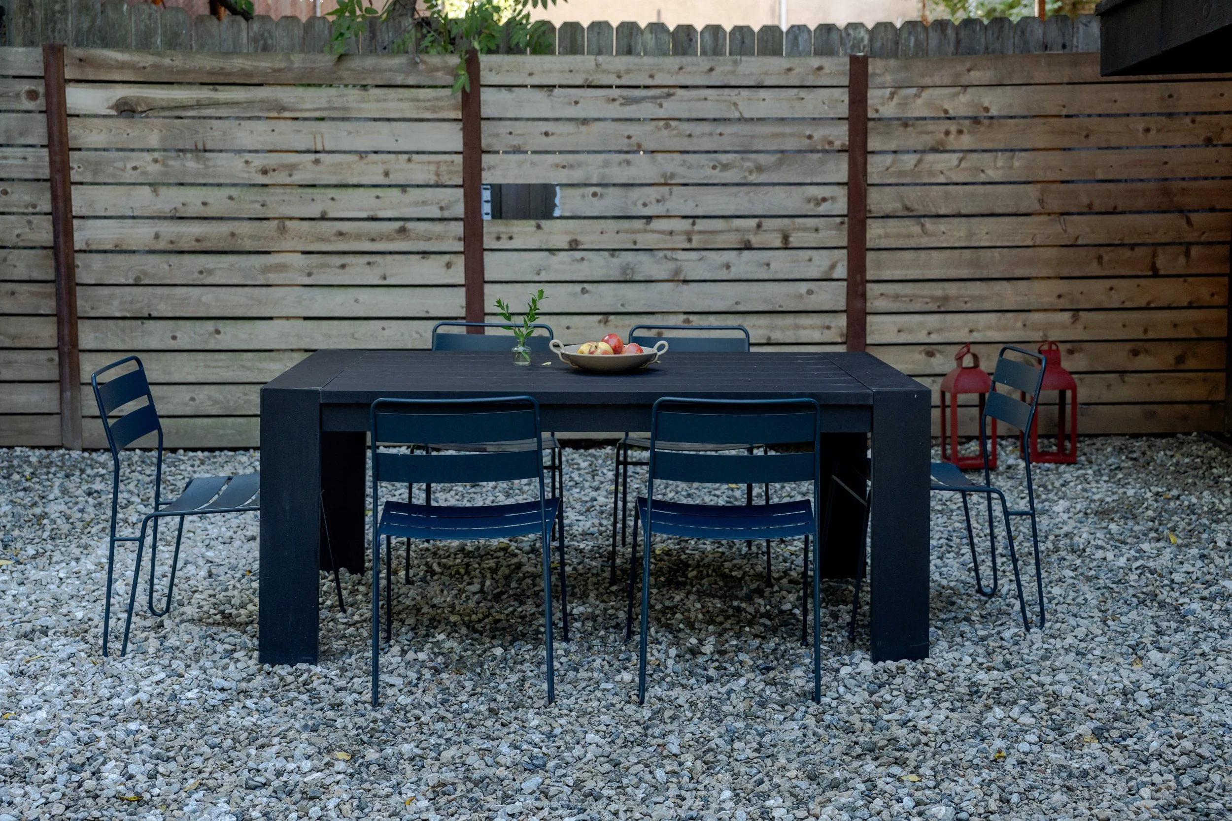 outside dining.jpg
