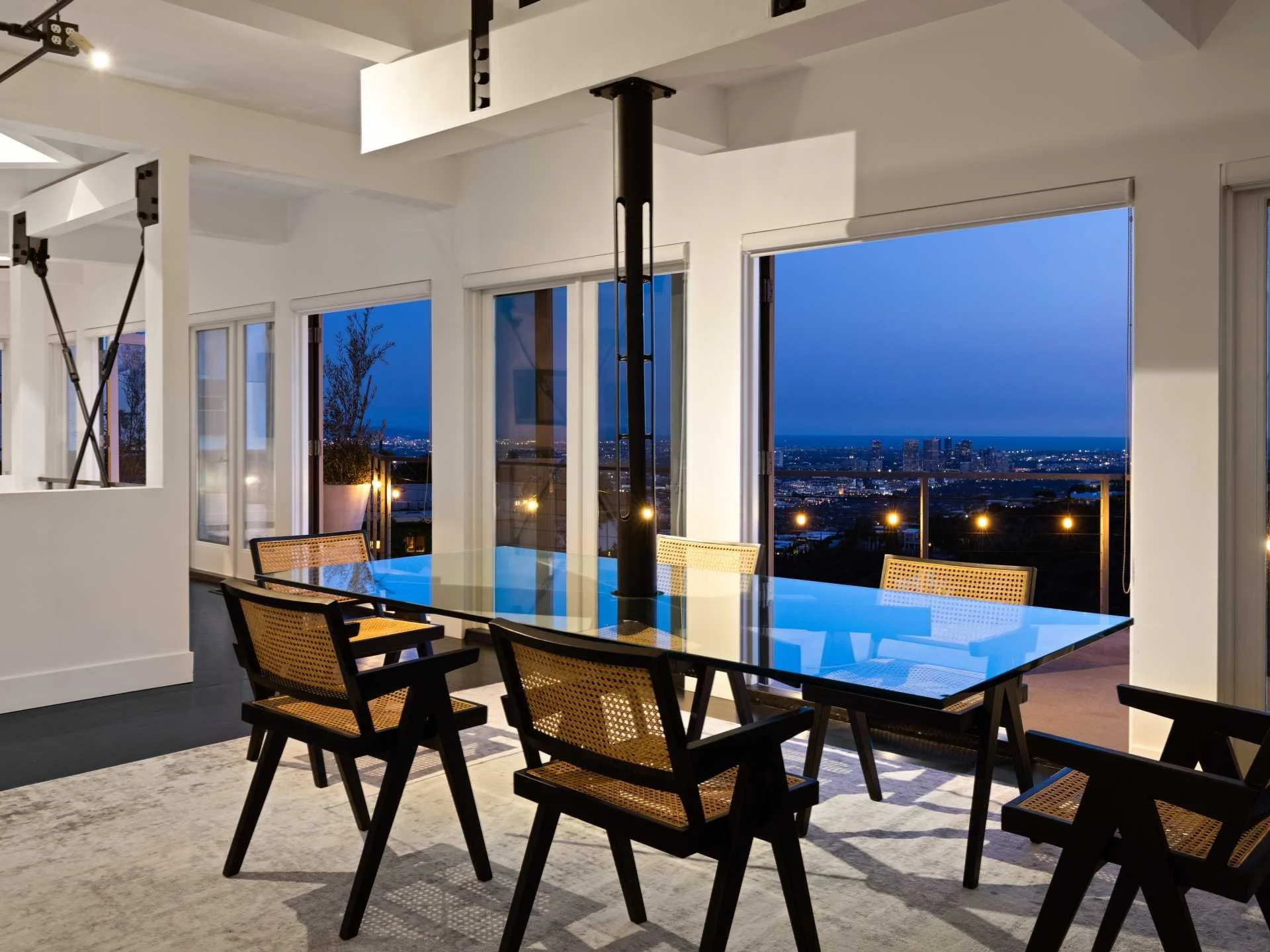 1885 Sunset Plaza Dr | Offered at $12,995/Month