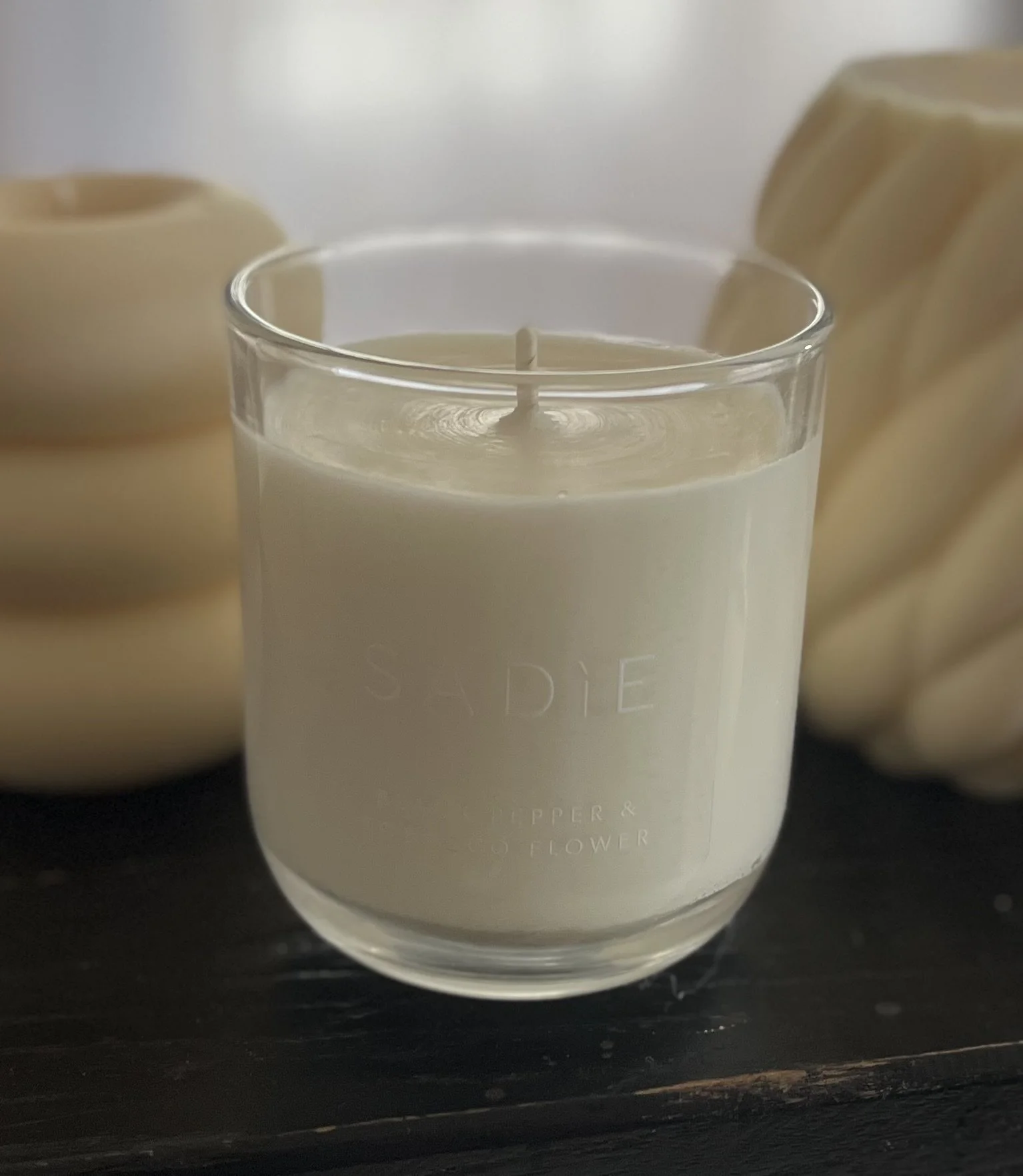 SADiE – Black Pepper and Tobacco Flower – Candle