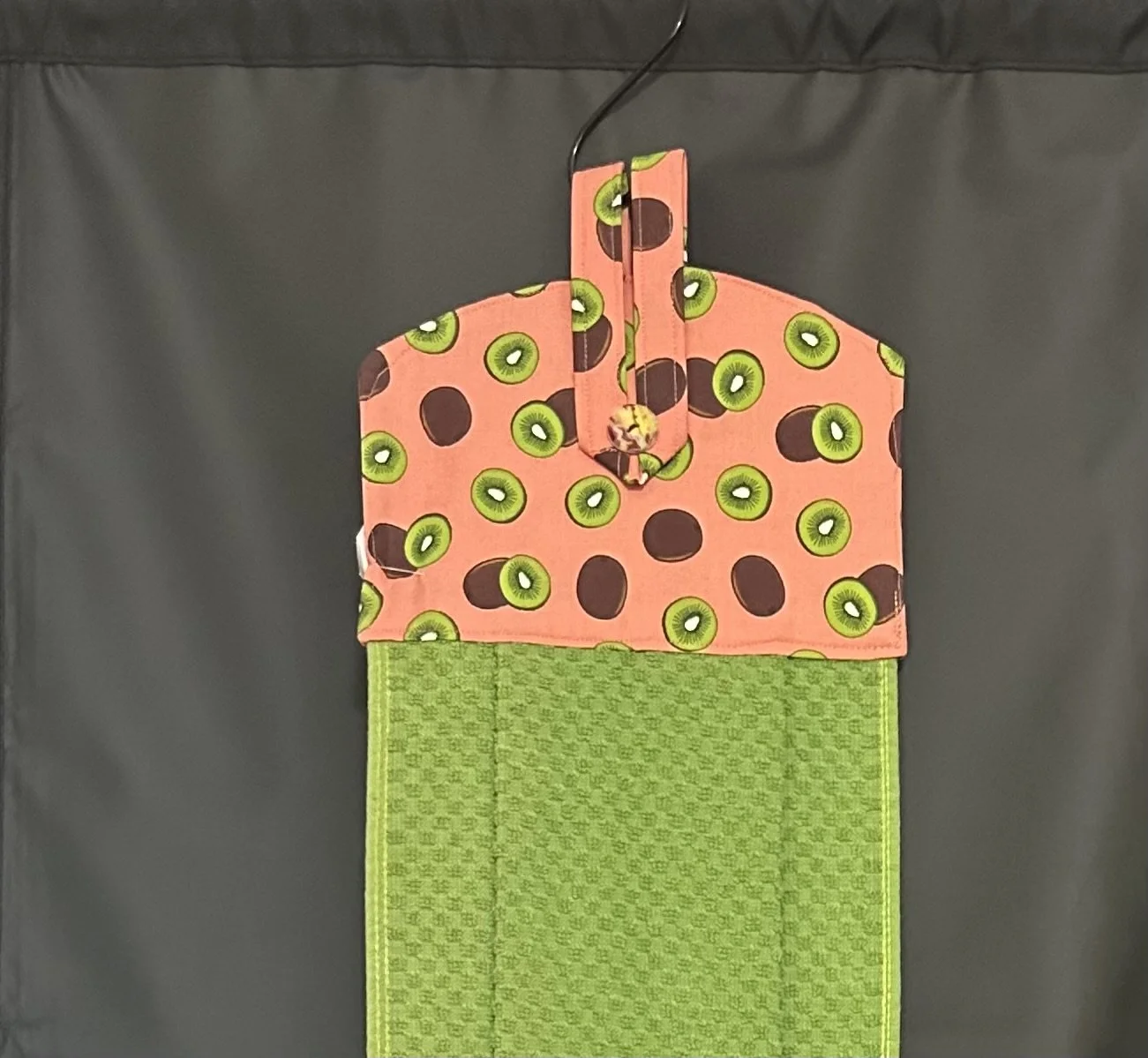 kiwi top.jpeg