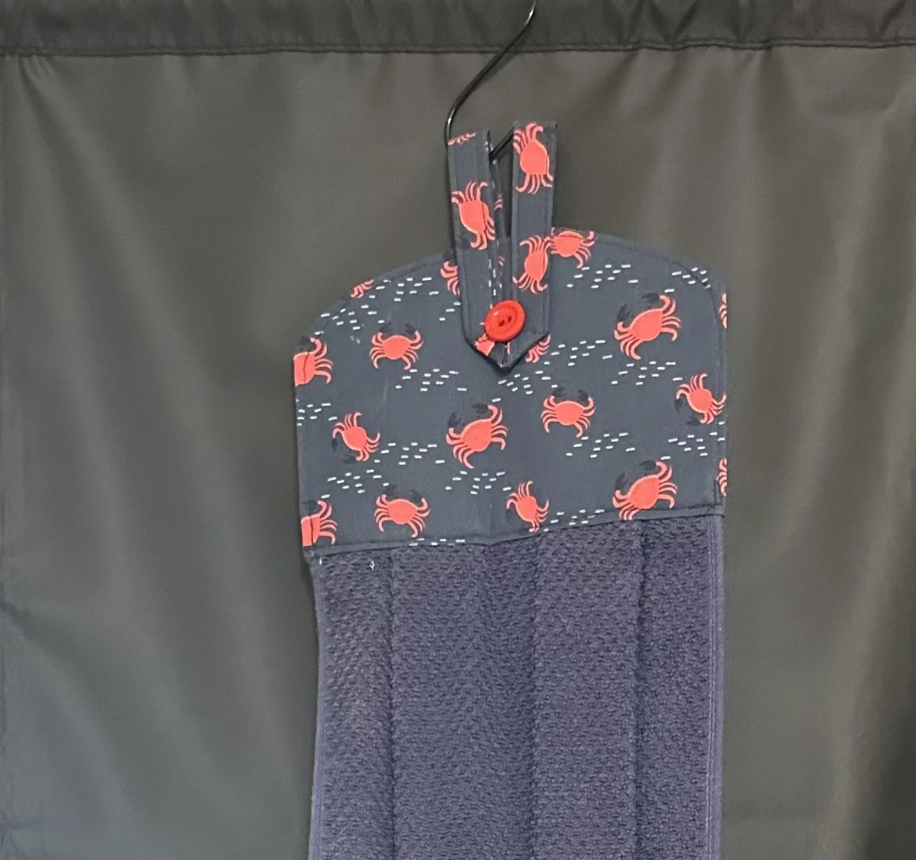 crabs blue towel top.jpeg