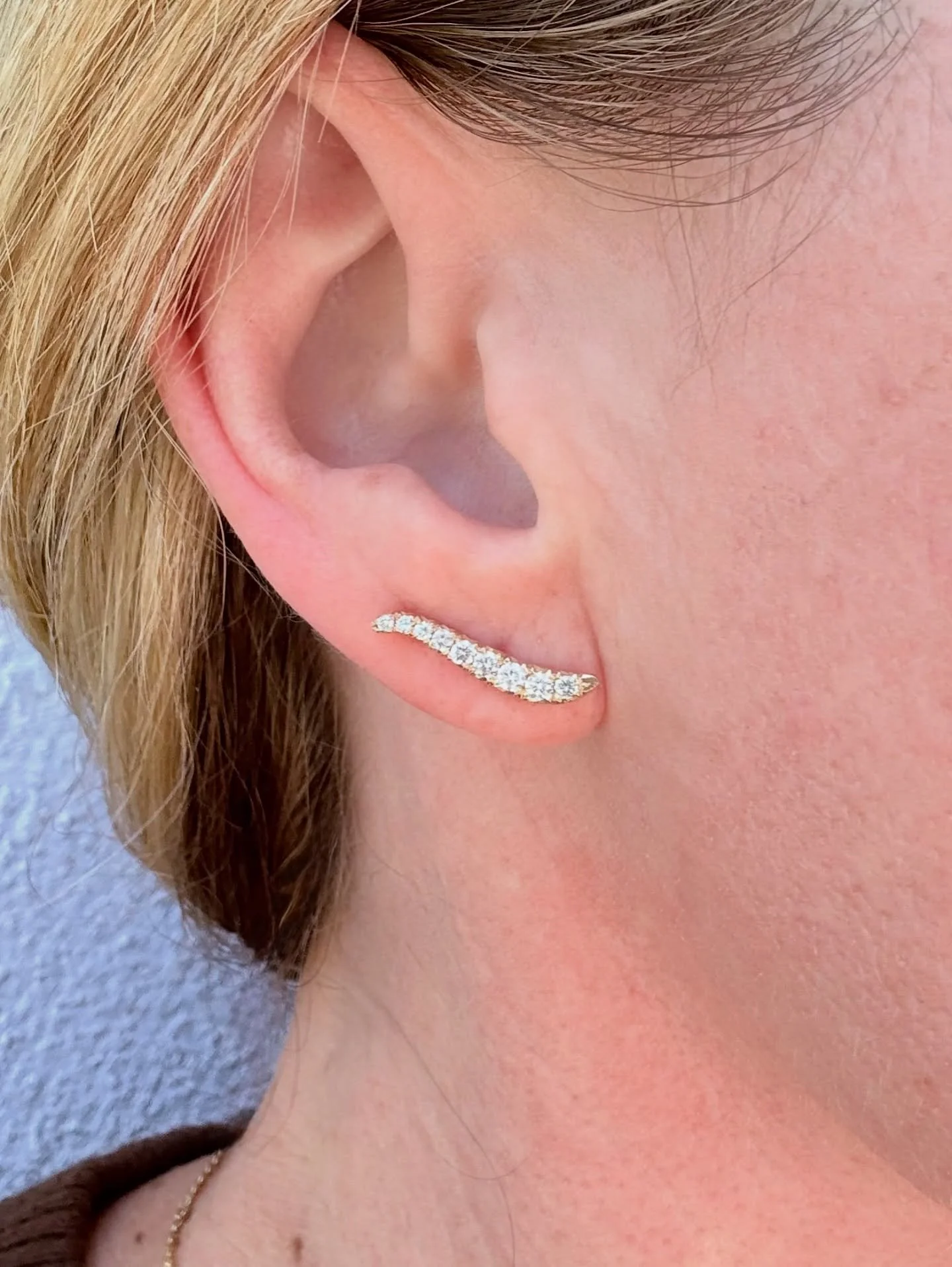 ✨ A fun and unique addition to your summer look! 💛14k yellow gold and diamond ear climbers. 🤩