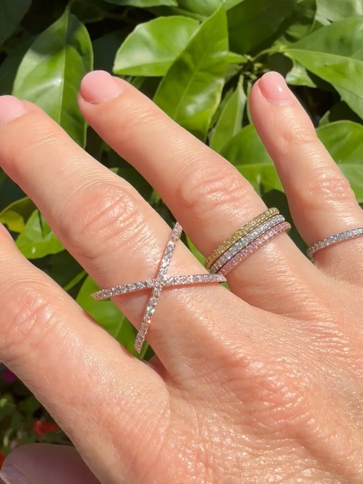 What&rsquo;s a girl to do when she loses her favorite ring? 💍 Call me of course and I will remake it for you better than the original! 

14k Rose Gold and Diamond criss cross ring. 💖