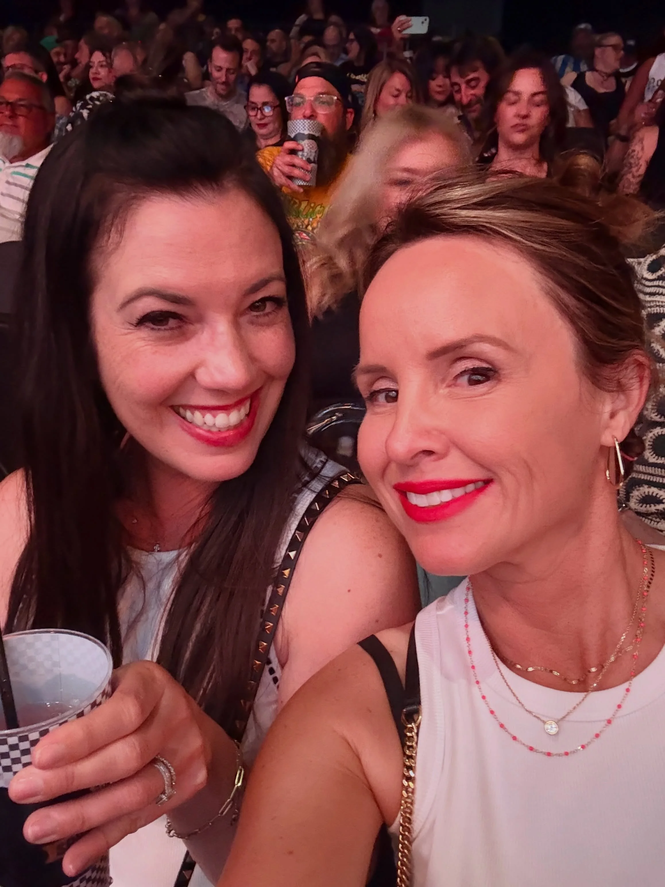 HOLY MOLY, May you were FUN!! 🤩 Kicked off the birthday month and Gemini season with back-to-back opening days, ⚓️ lots of celebration dinners and drinks, a special surprise party themed perfectly for Anna Banana, 🍌 No Doubt at The Sphere Las Vegas