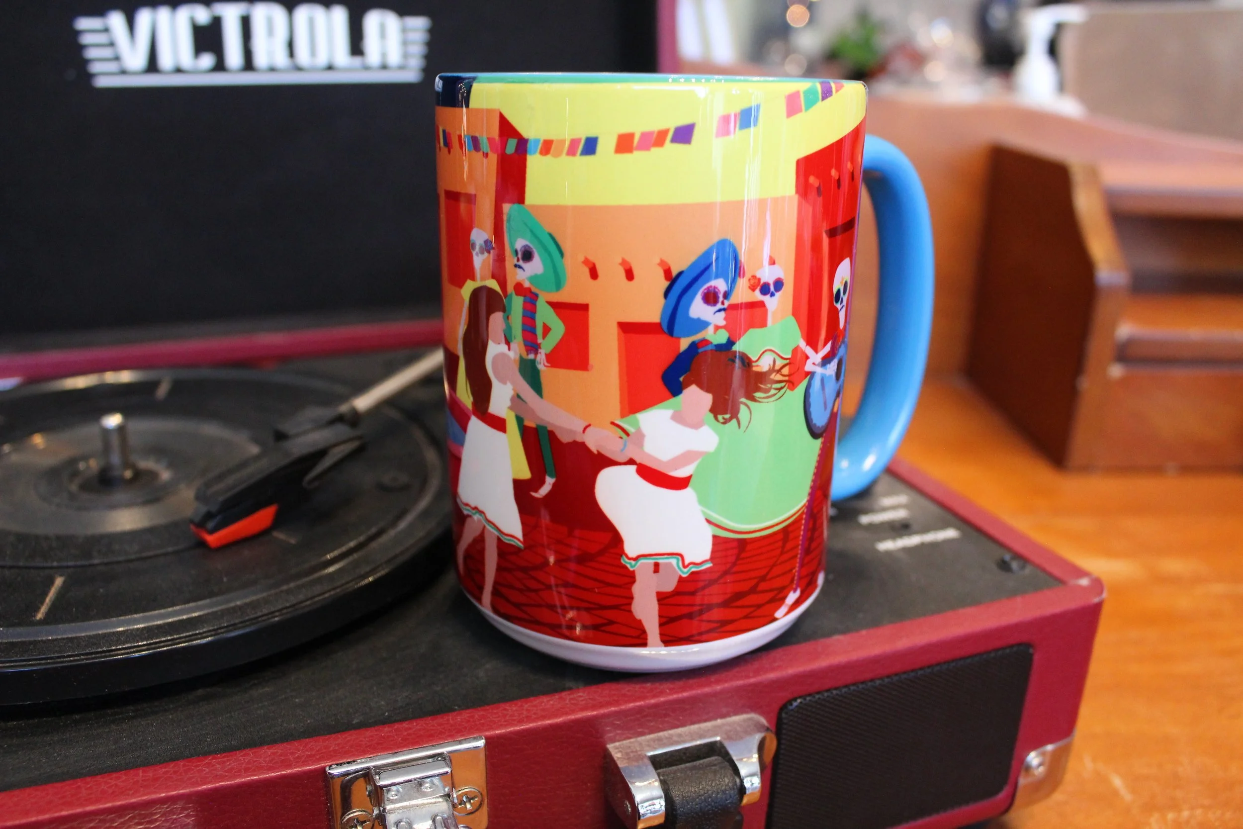 Coffee Mug: Celebrando En La Plaza 15oz