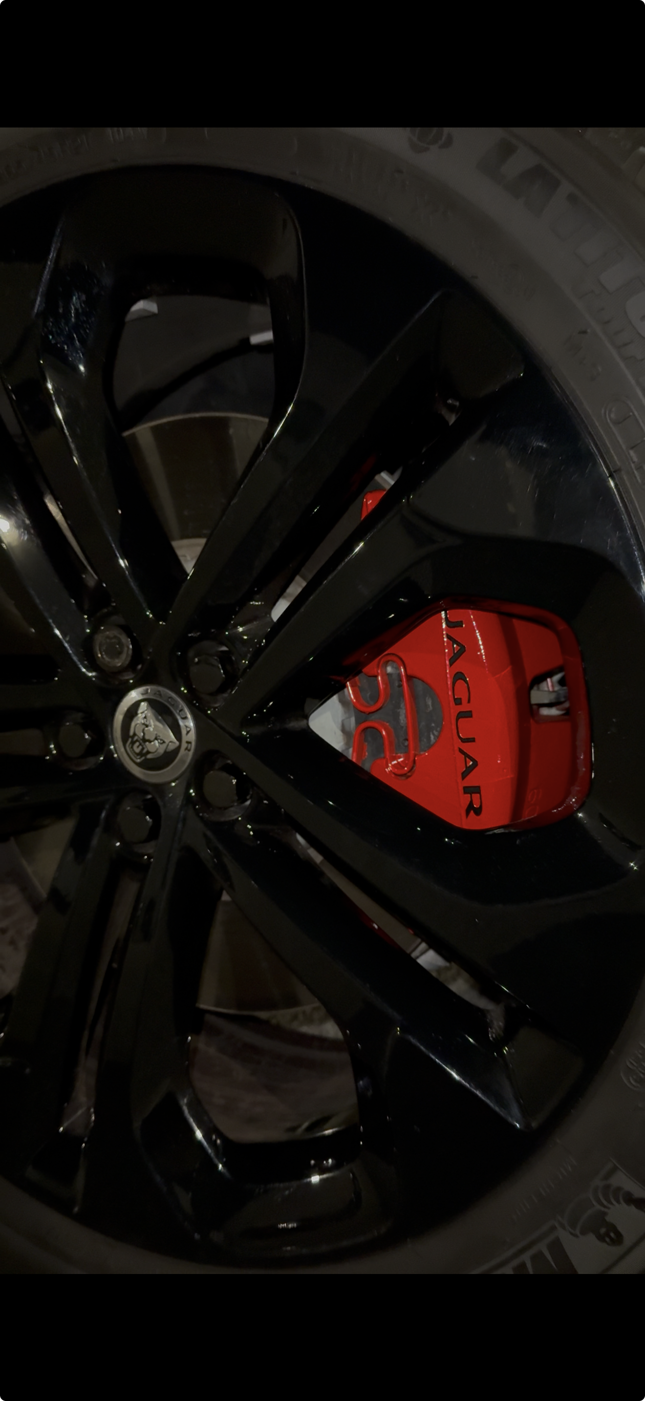Gloss Red Caliper, Gloss Black Wheels