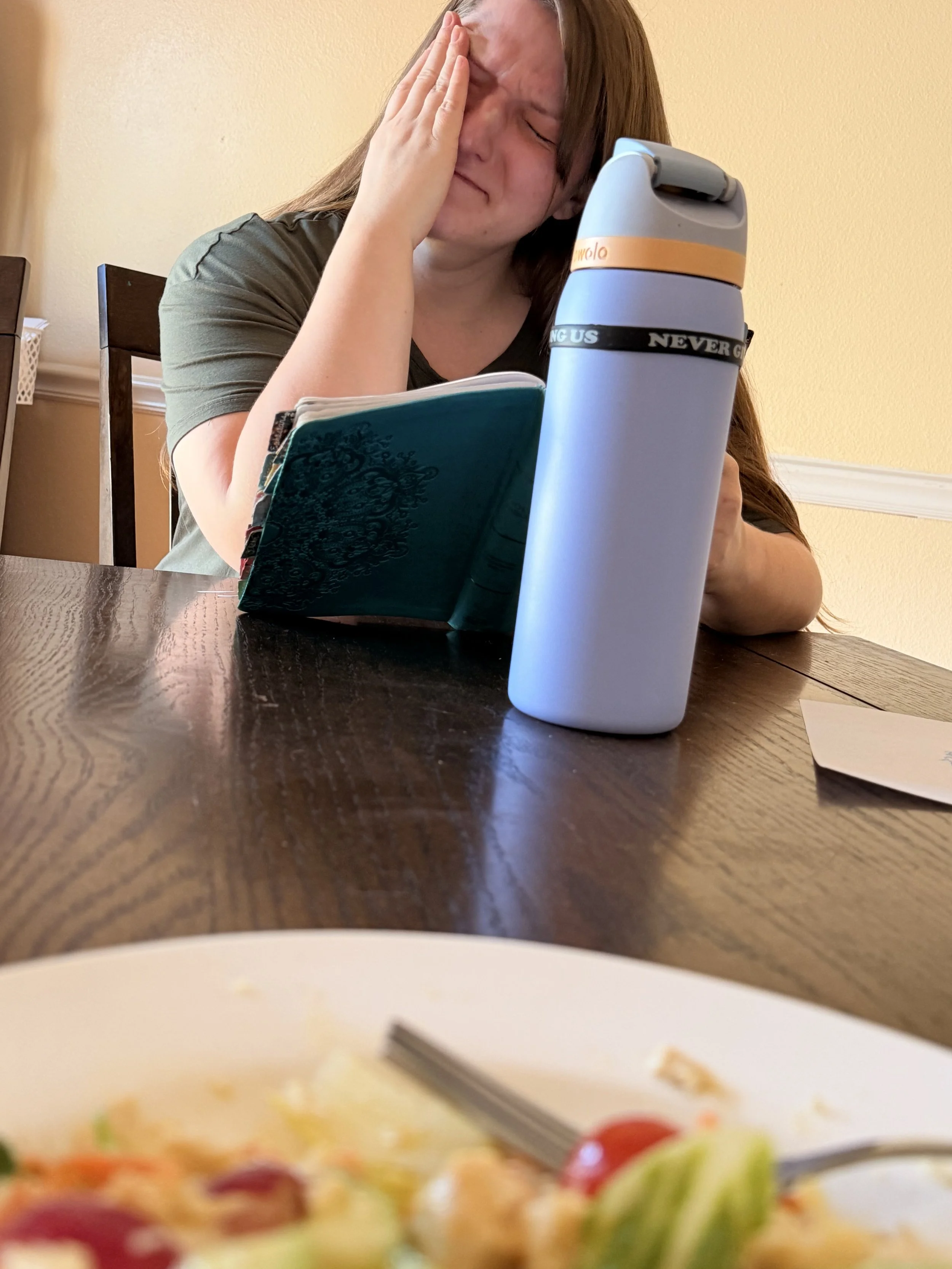 How Familiarity Makes Us Forget