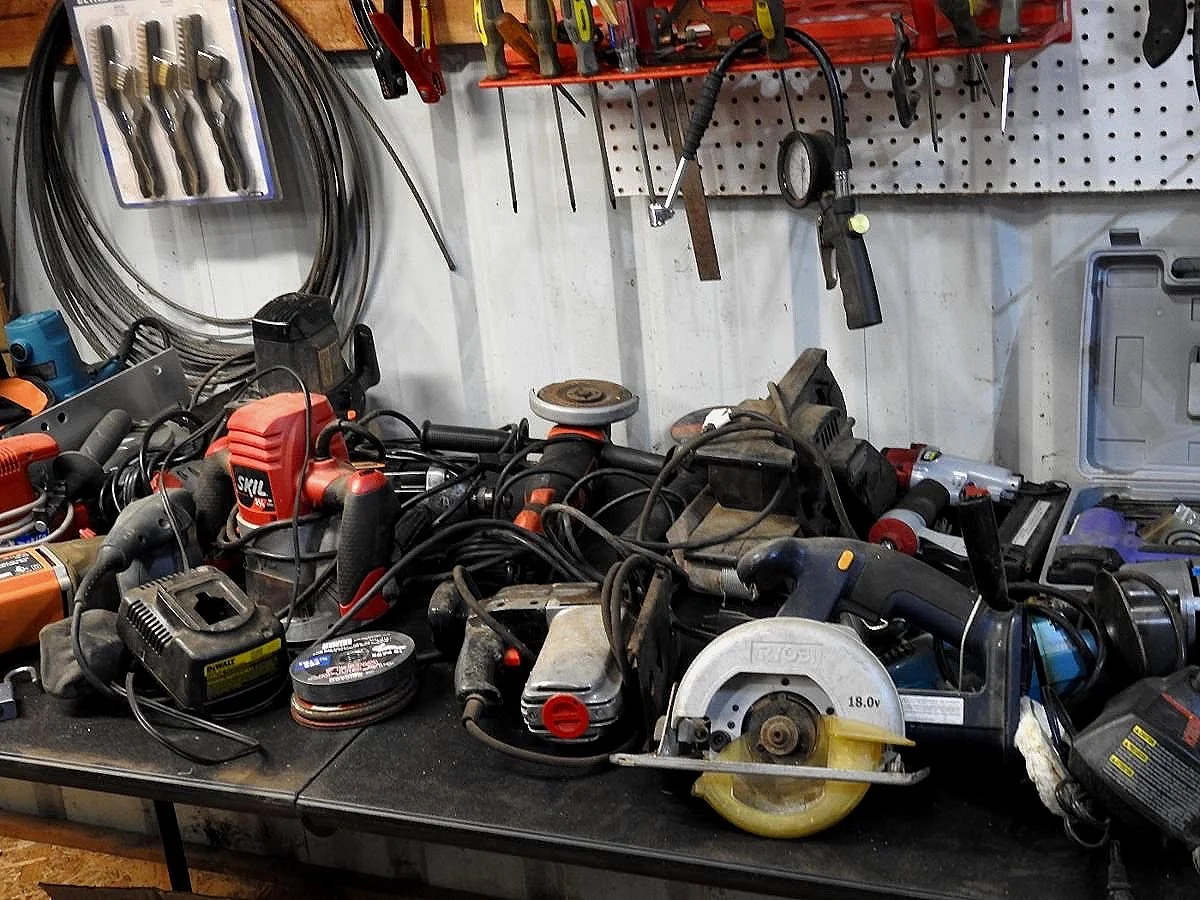 Handheld Power Tools 01.jpg