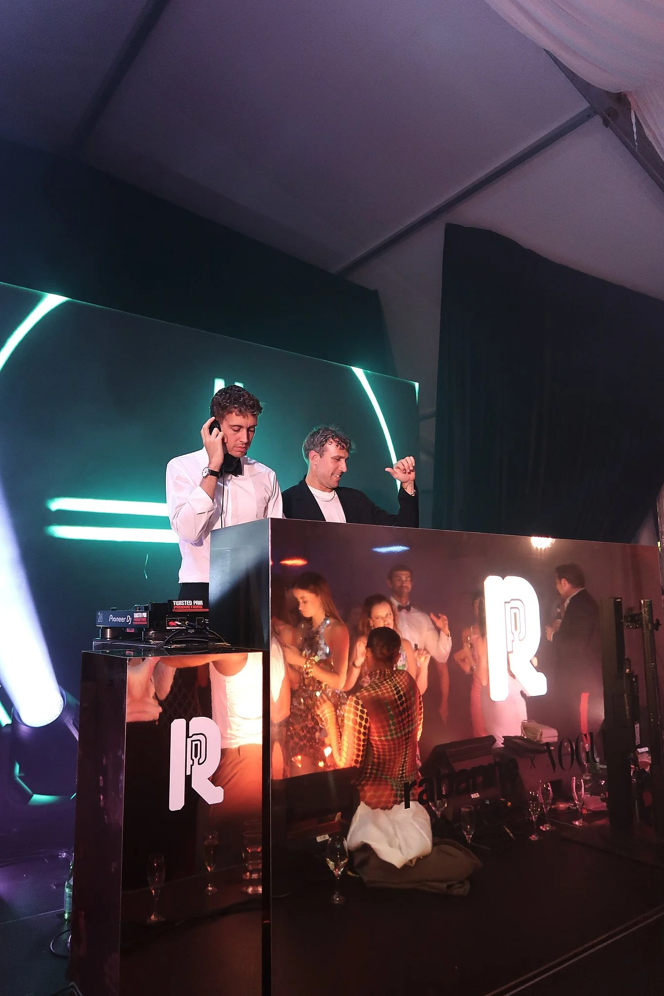 Agence Supreme X Rabanne 587.jpg