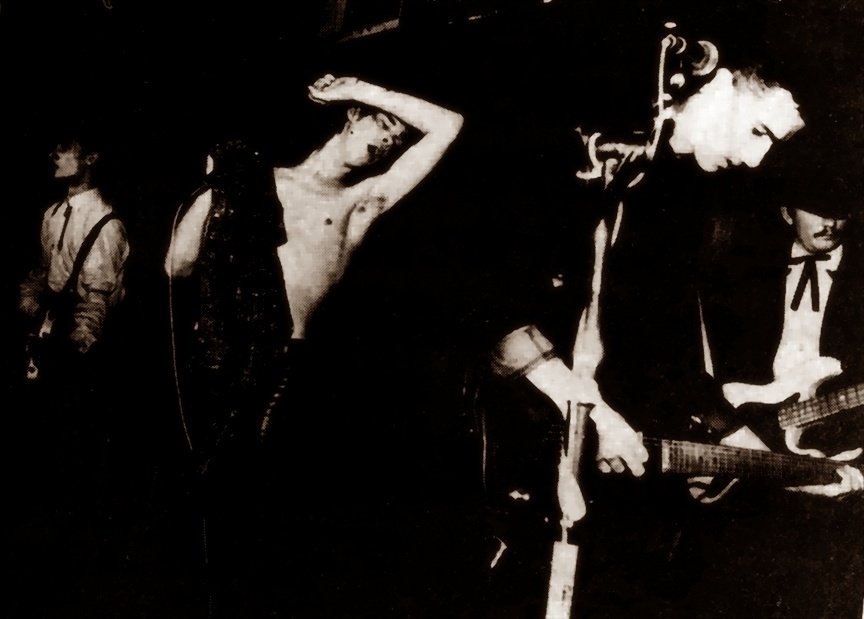 Live in 1981
Newspaper scan