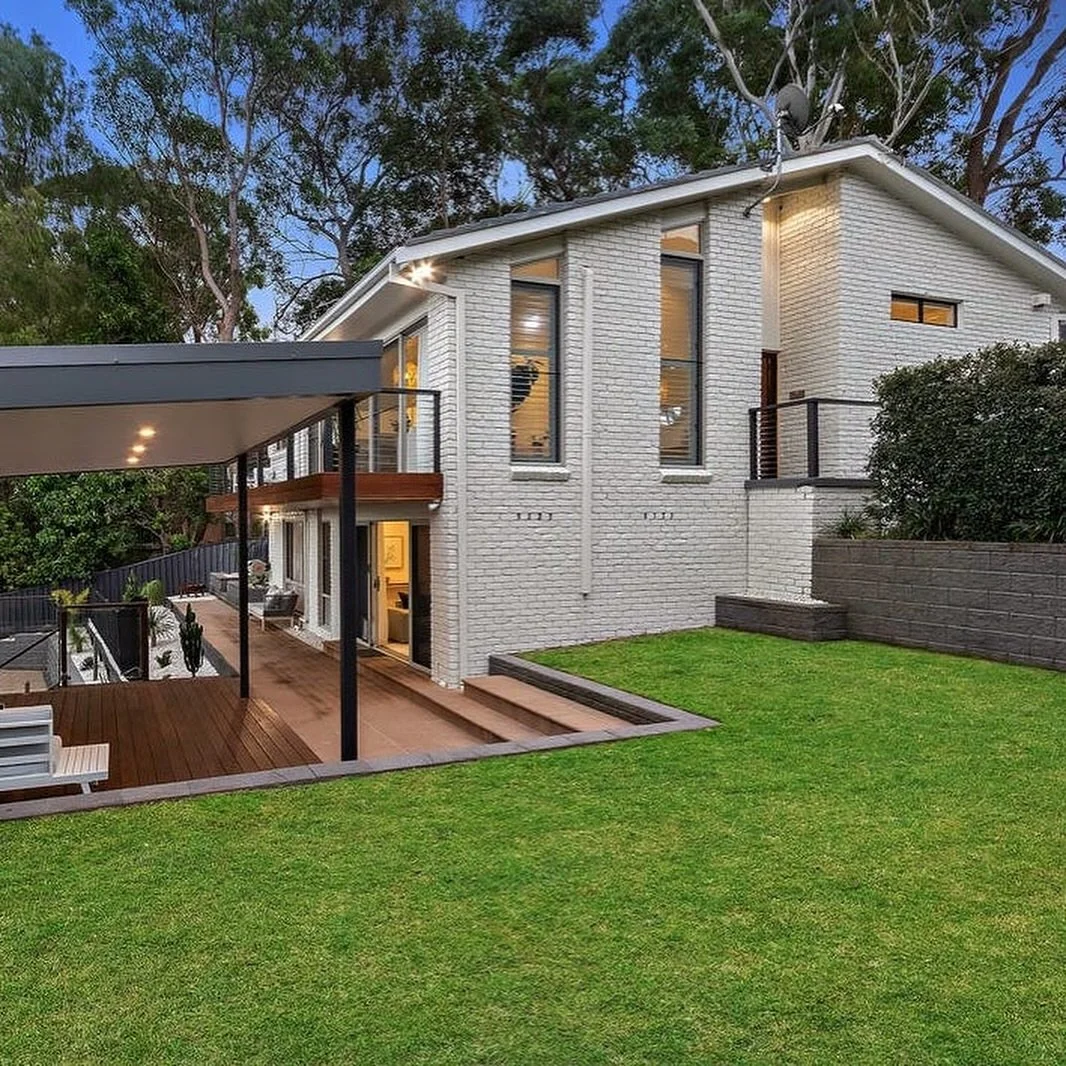 The power of ✨paint✨ and a huge exterior tidy up. Our Kahibah project wrapped up in just 4 months and sold for $200k more. The home itself was already neat but needed a few key improvements to boost buyer appeal and long-term livability.

✔️ Full int