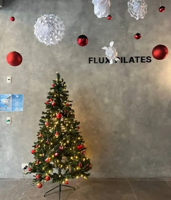 Flux Friendmas 2025 photo dump 🎄

Home Alone, potluck chaos, too many desserts, dogs everywhere and so many laughs.

Thanks to everyone who came and made it such a wholesome night. Our hearts (and plates) are full. We love this little community so m