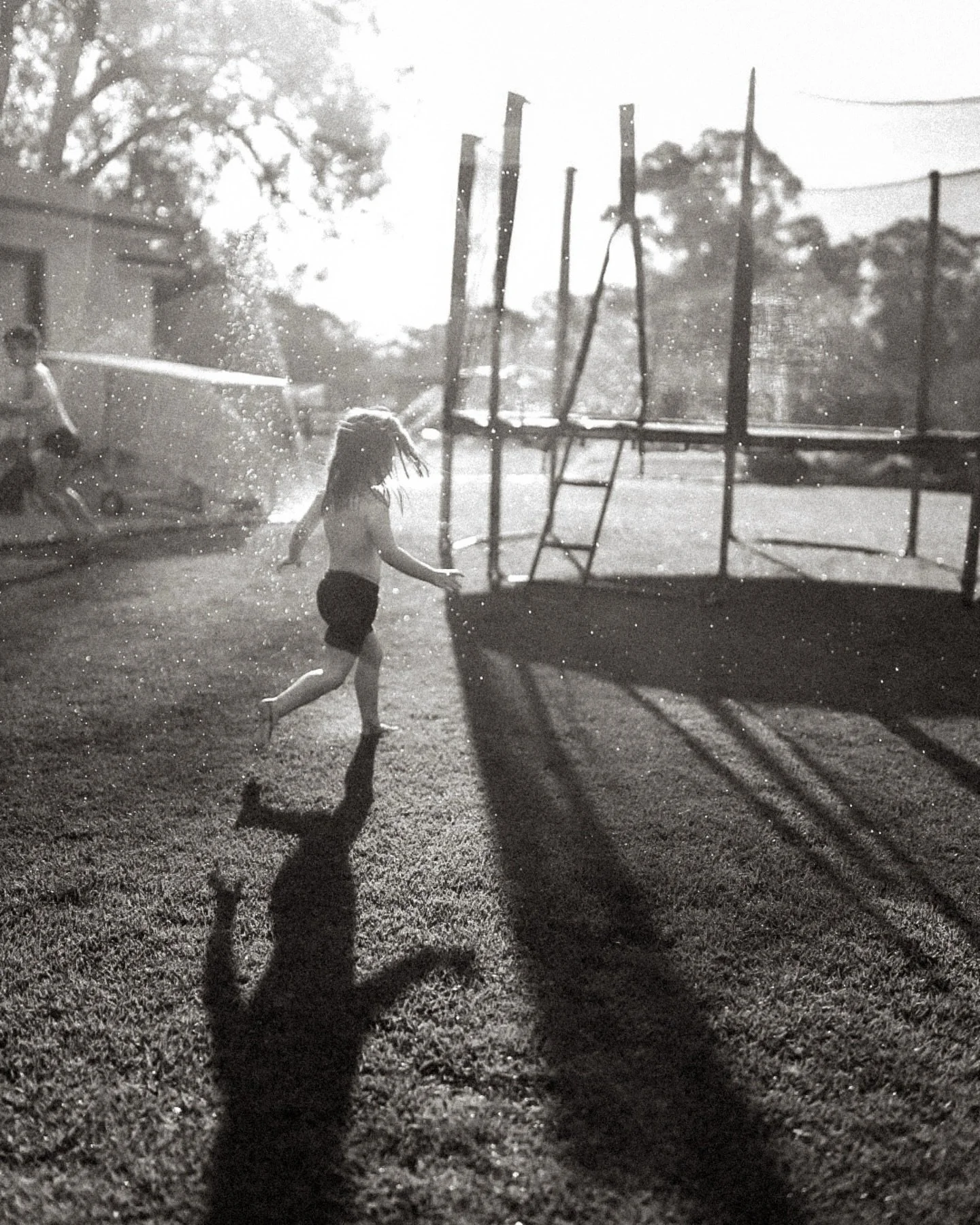 Capturing the essence of how it feels to be here in this moment&hellip; 

Mae yelling out across the yard &ldquo;this is the most special day ever&rdquo; was such a good reminder to me. To me it was just a normal day, but the simple act of being able