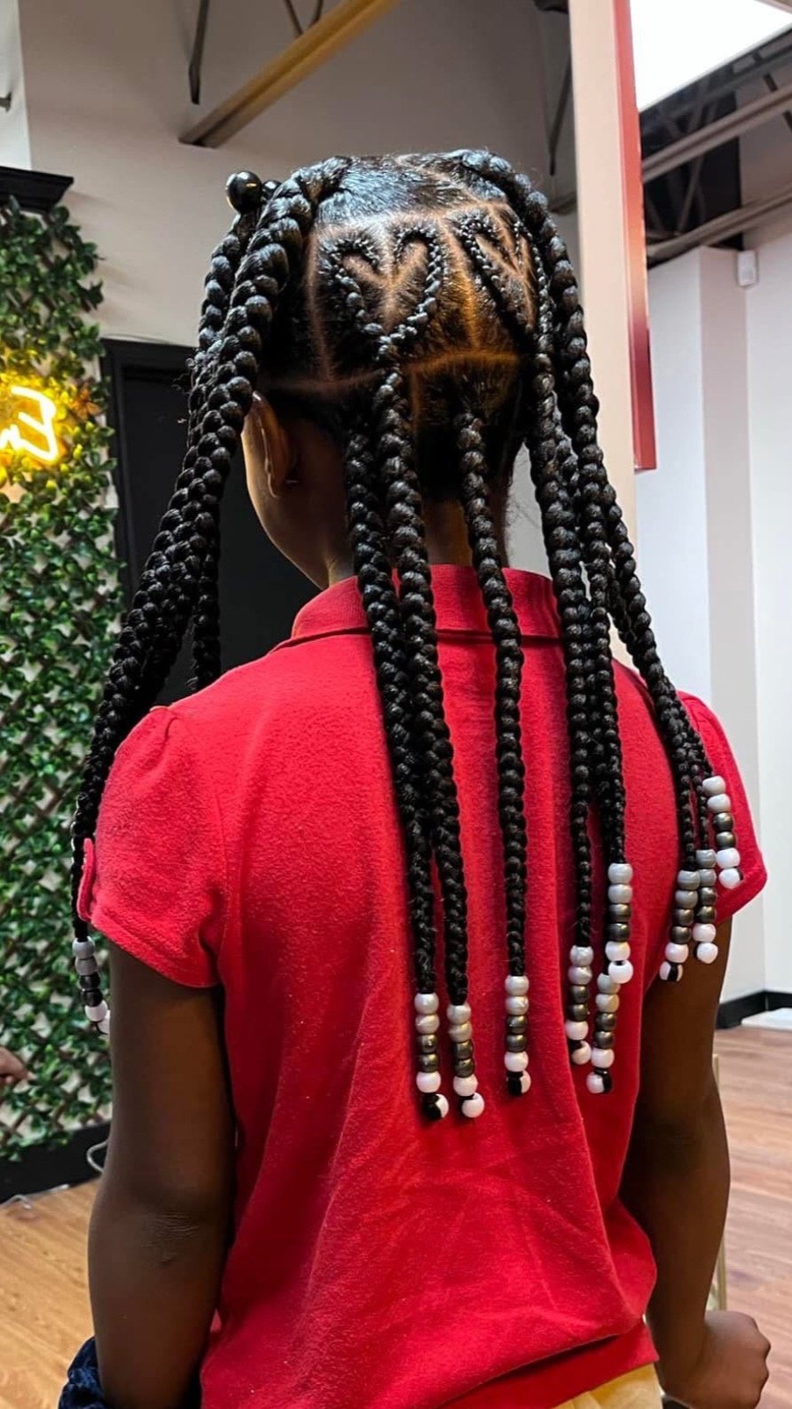 Large knotless braids