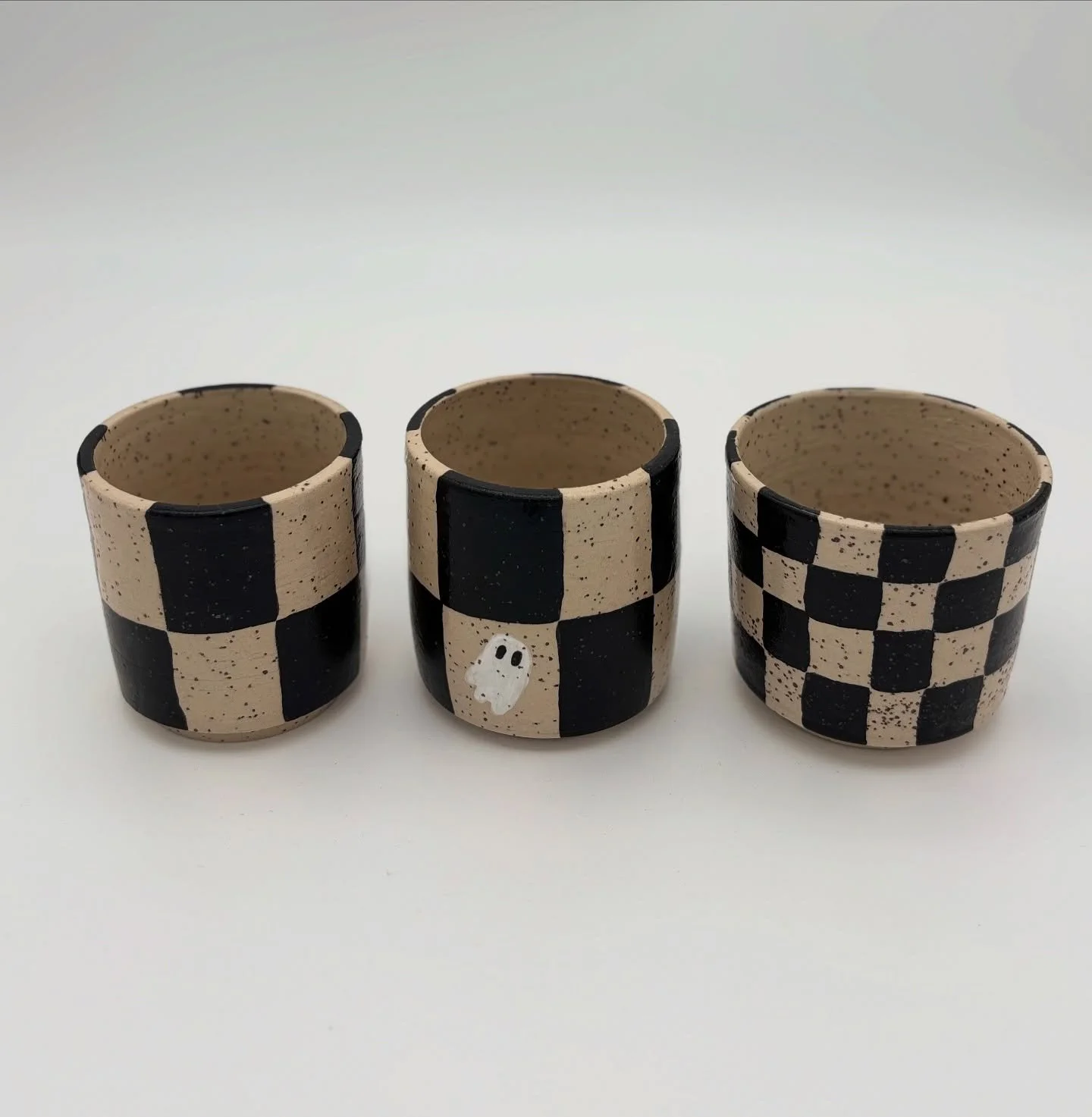 Een kleine selectie van Dani&euml;lle&rsquo;s werk wat zondag 14 September in ons open atelier op @kunstpleincc6heerlen beschikbaar zal zijn. ✨