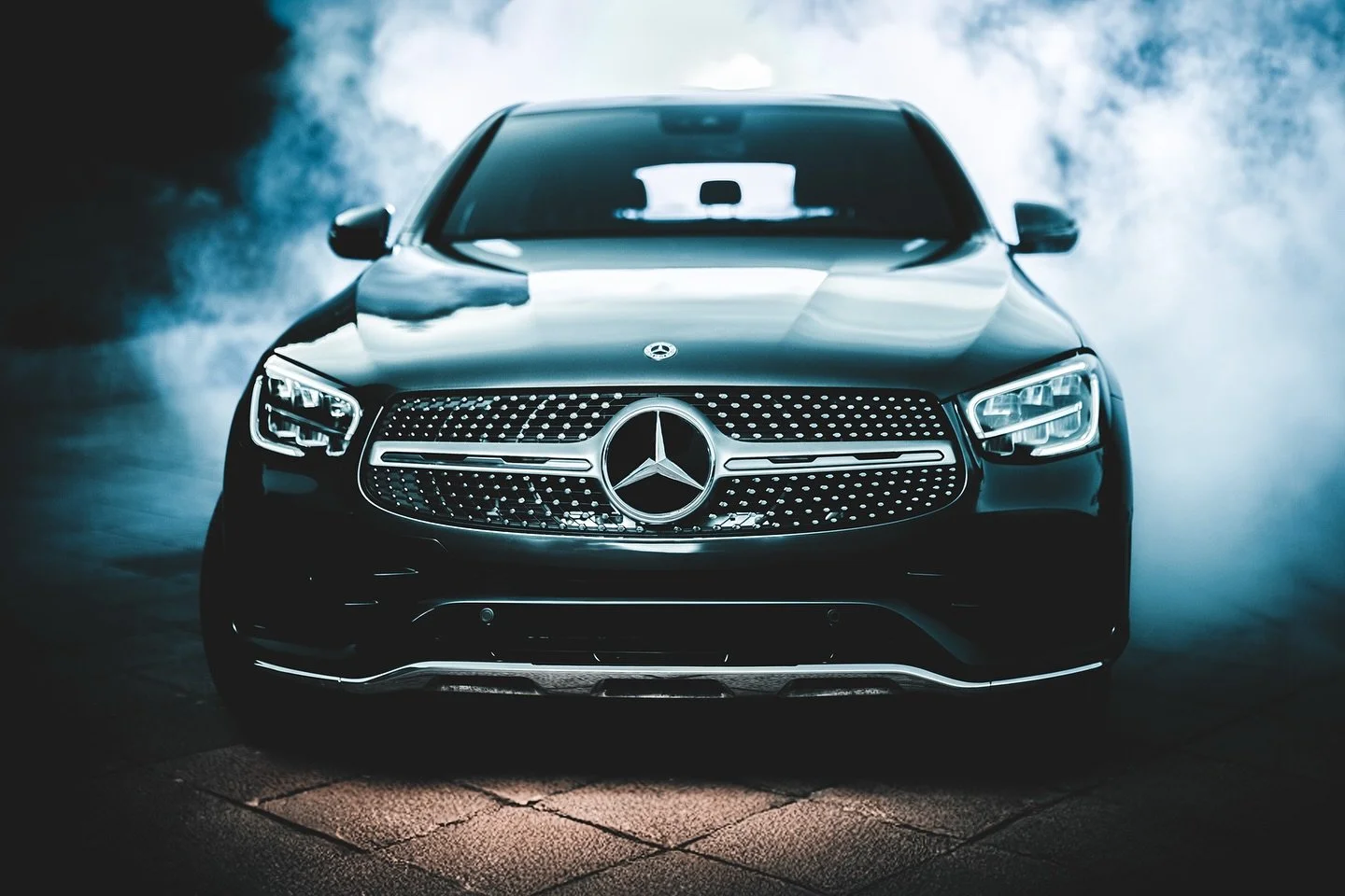 Formato medio | Luces continuas | Drama intencionado Mercedes GLC