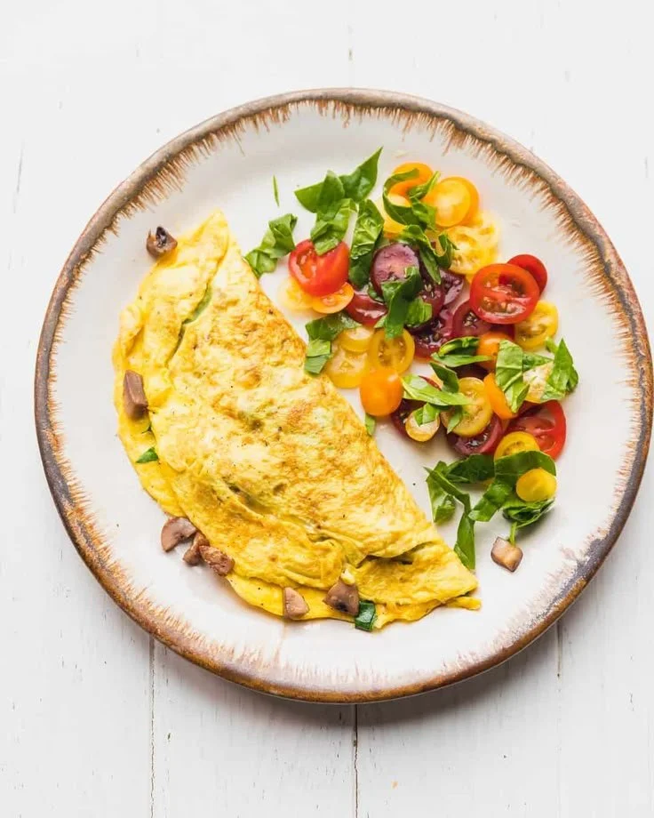 THE NOURISH & GLOW VEGGIE OMELET