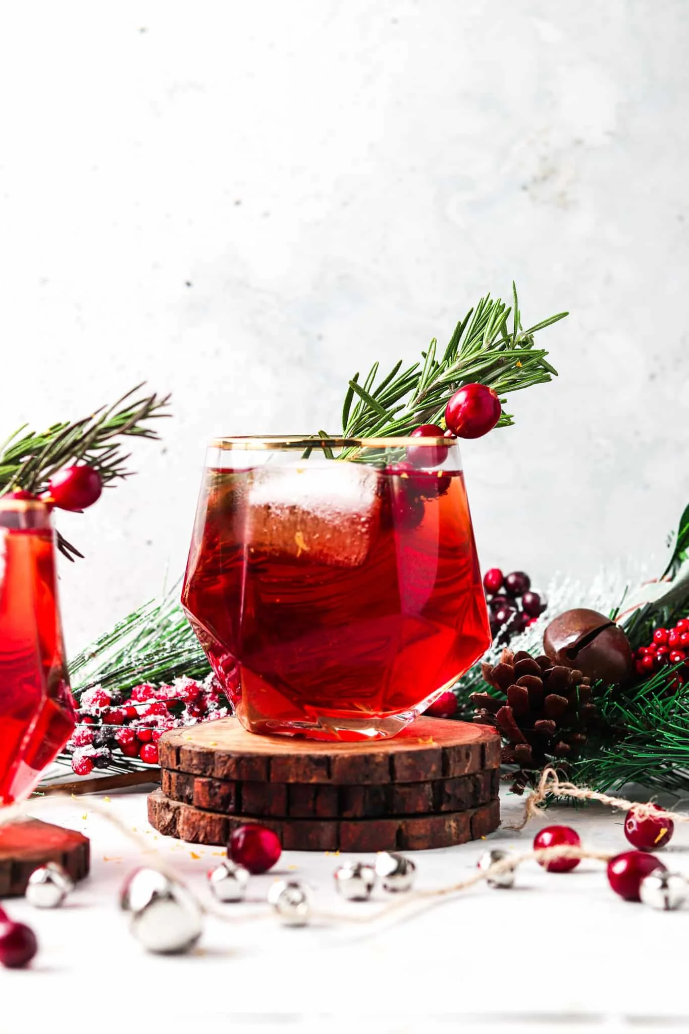 The Festive Sparkle Cranberry Mocktail 