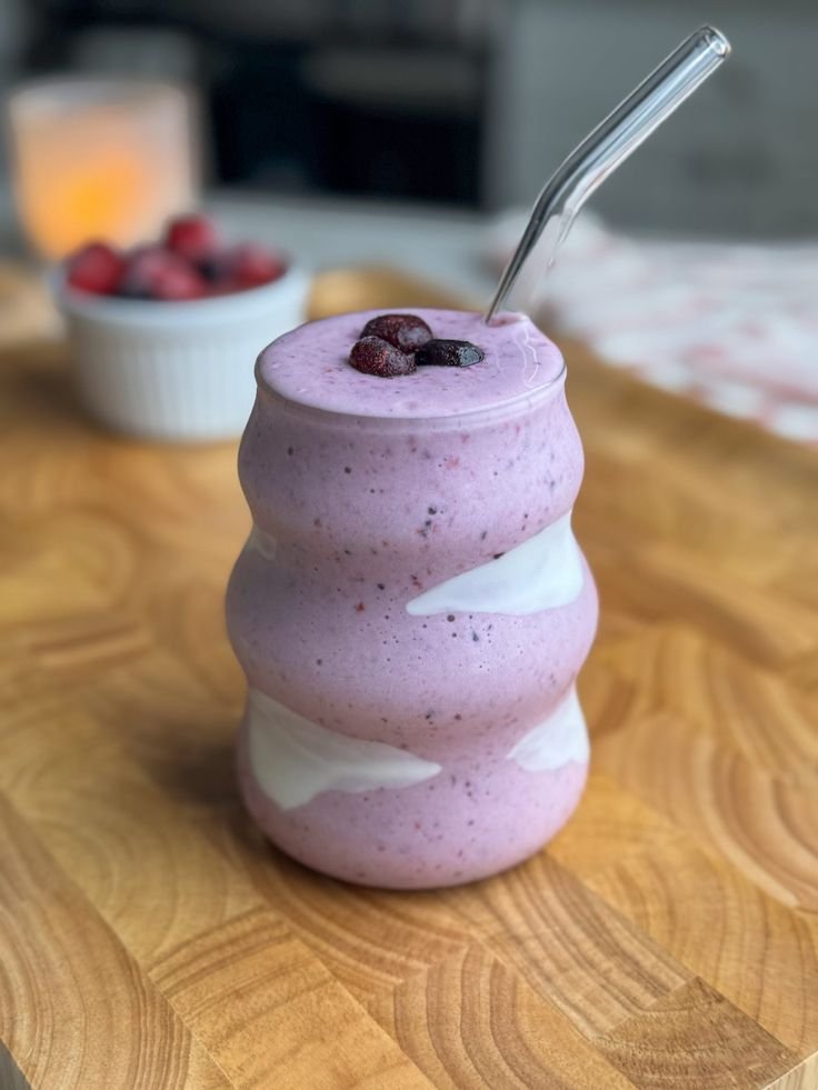 THE BLUEBERRY CREATINE POWER SMOOTHIE