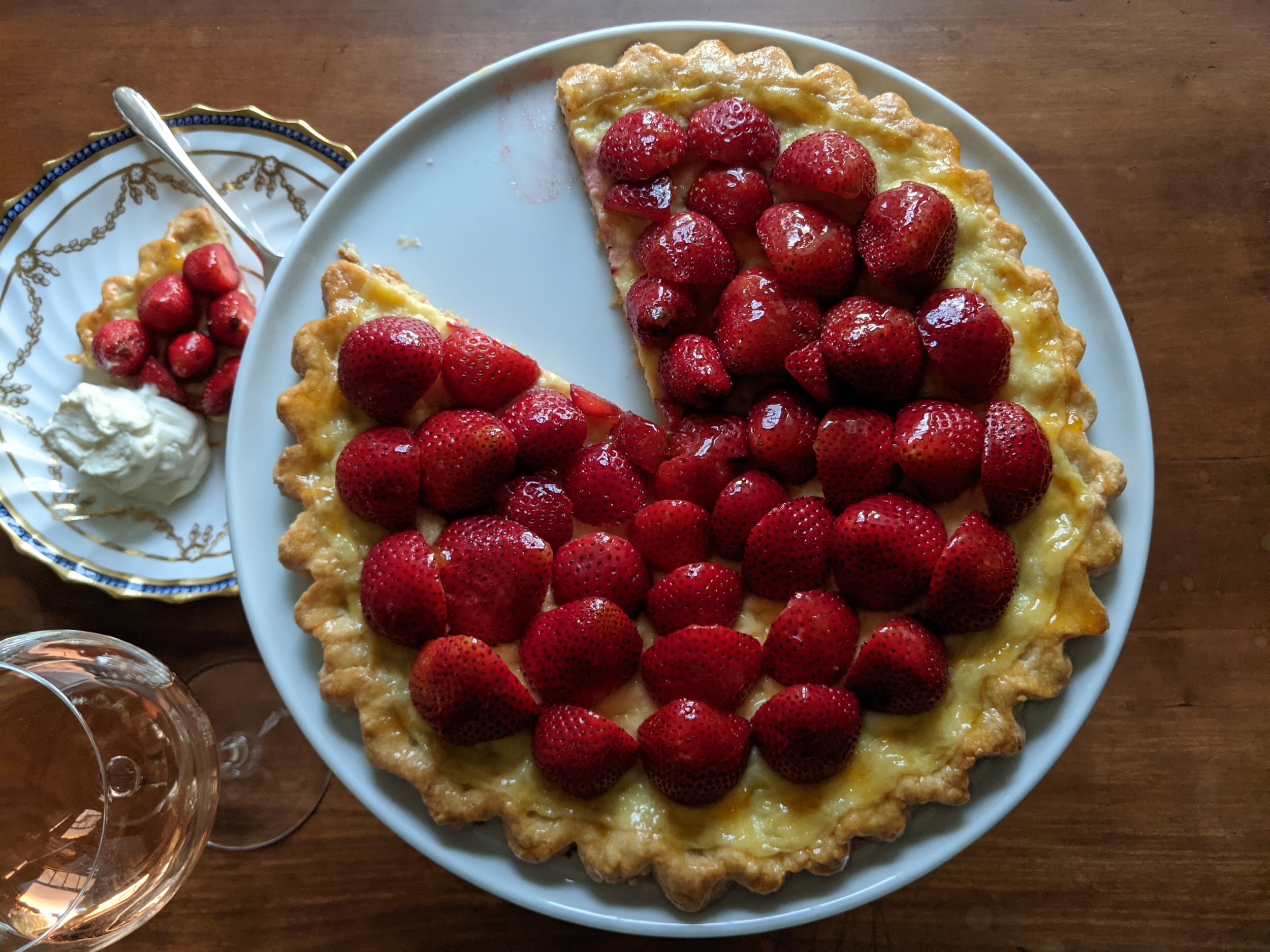 strawberry tart_1 slice plated.jpg
