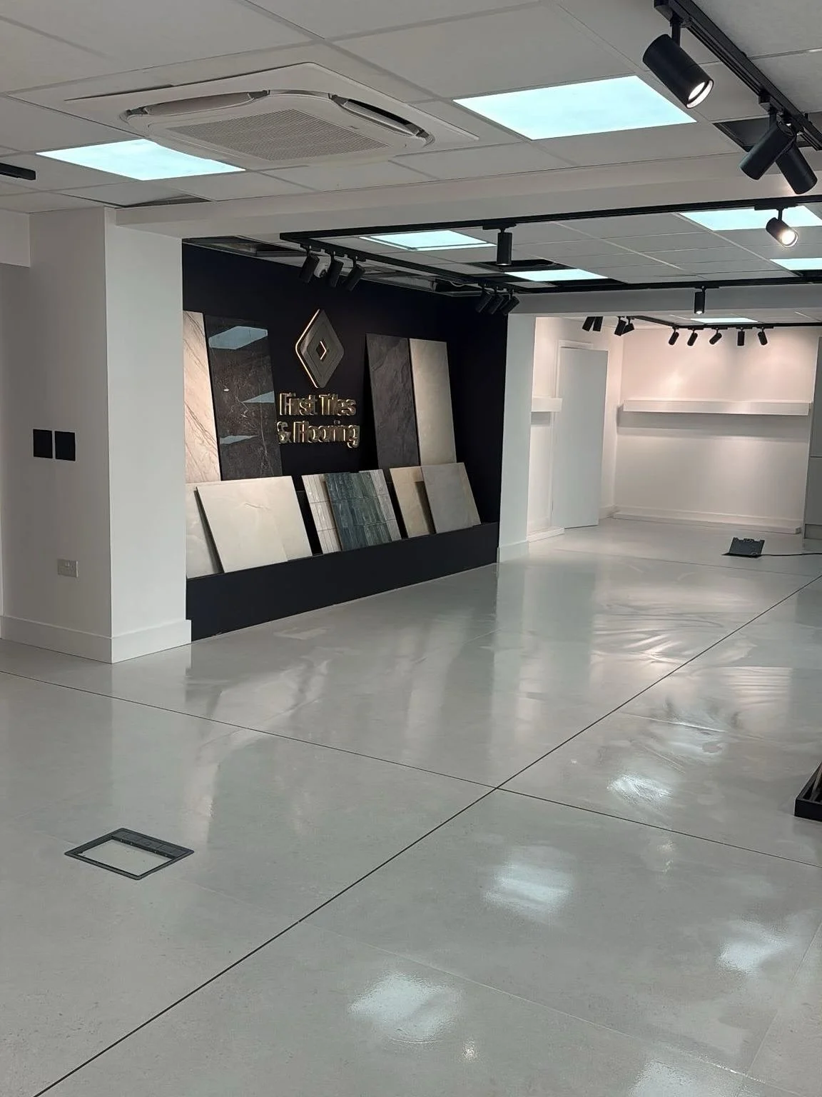 Final grouting being done by @ne.tiling 😅
Bring on August when we will open the doors and hopefully showcase our huge range with 95% of products being in stock and readily available