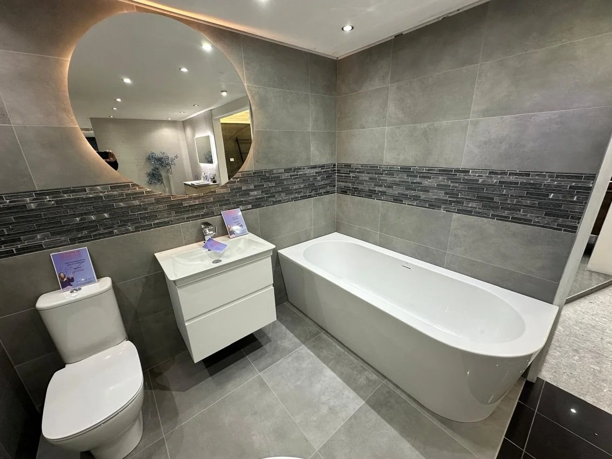 Great display with the Zero Gris 60x30 tile from @navarti_ceramica at one of our distribution partners @opulenzabathrooms 👌👌