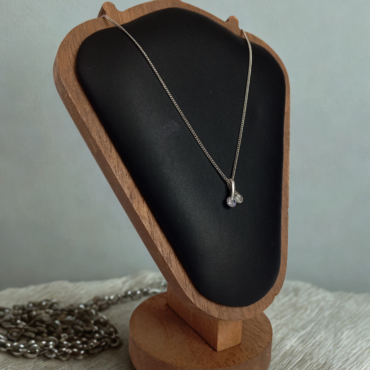 Le pendentif et son collier Twilight Duo