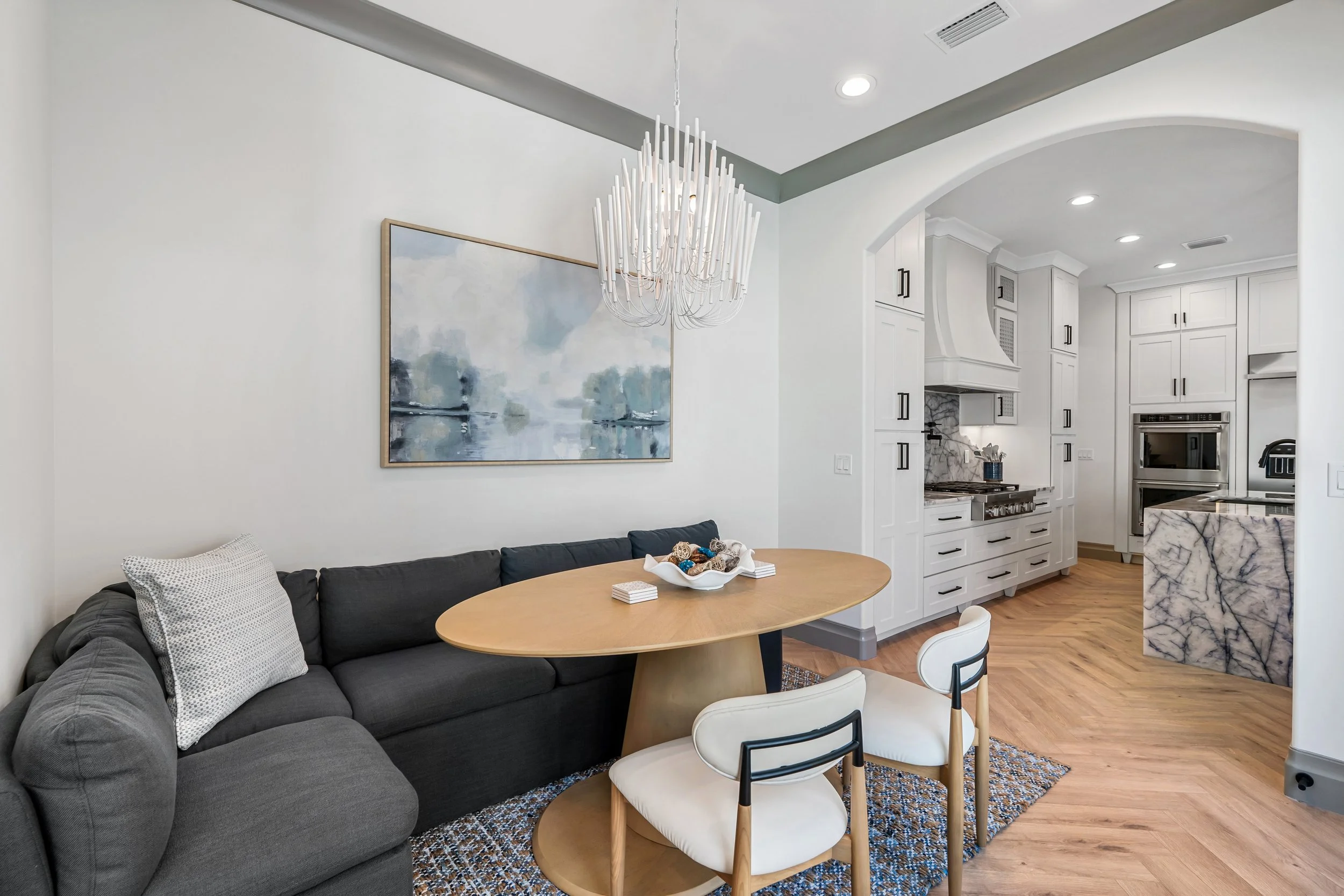 breakfast nook 2.jpg