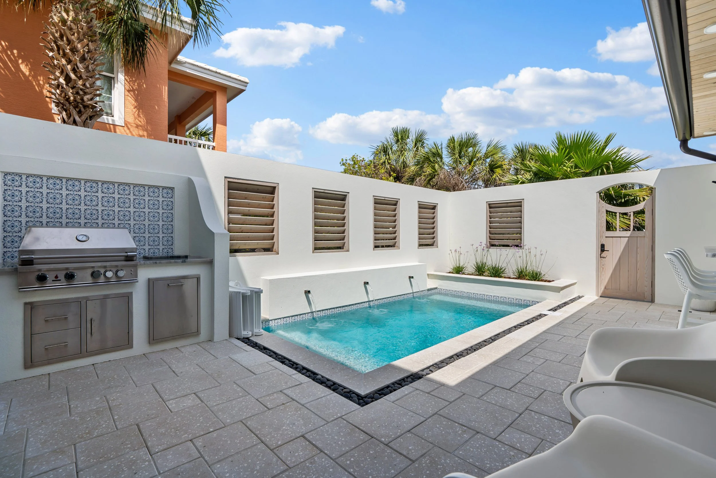 pool 1.jpg