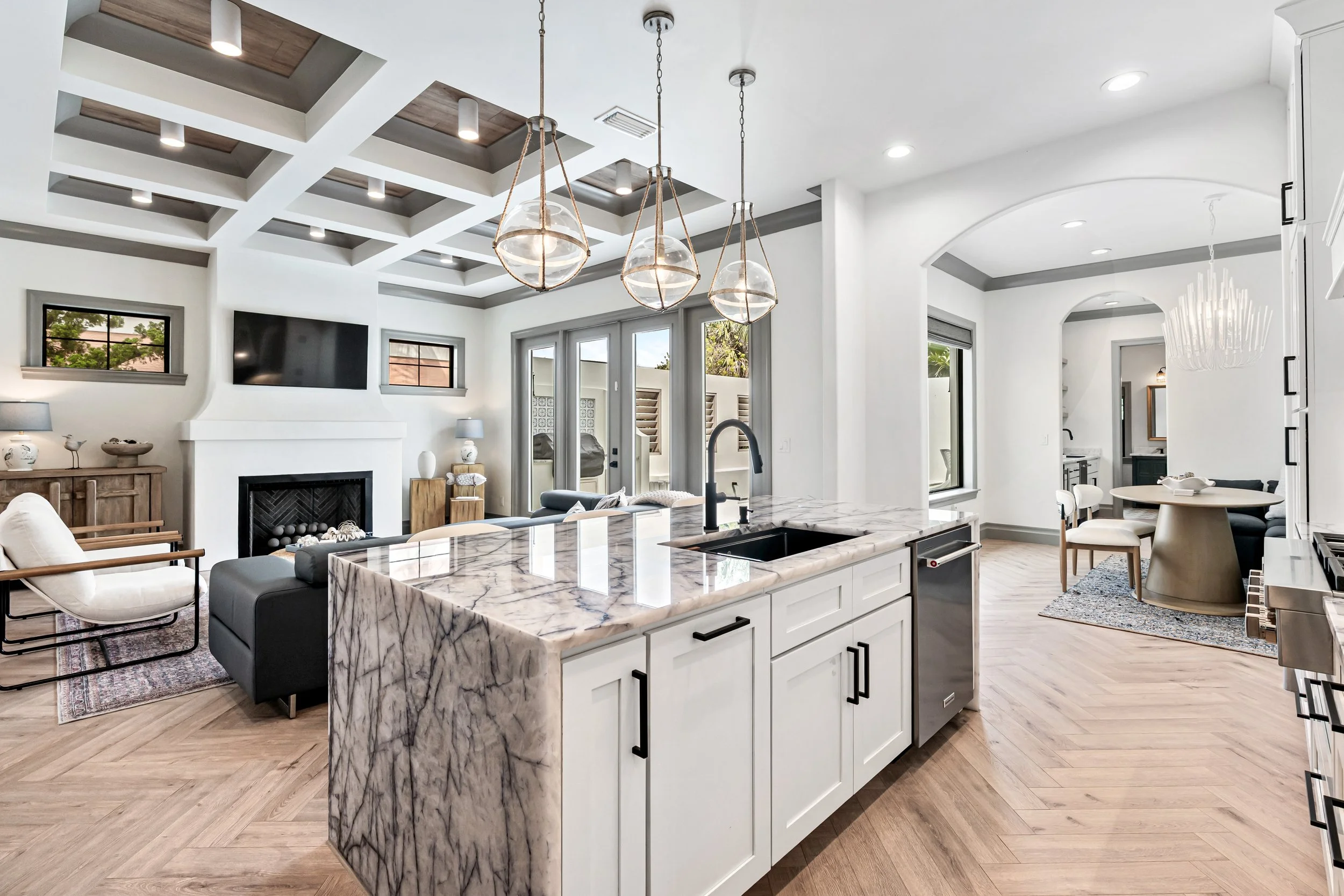 kitchen 4.jpg