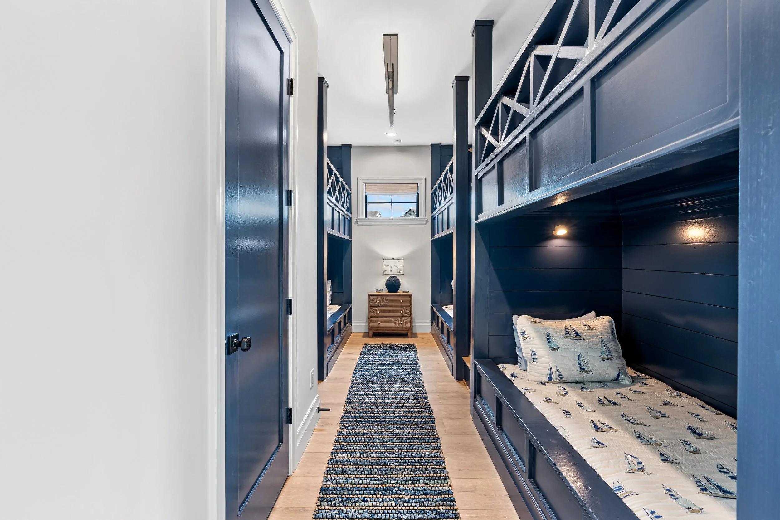 bed 5-1.jpg