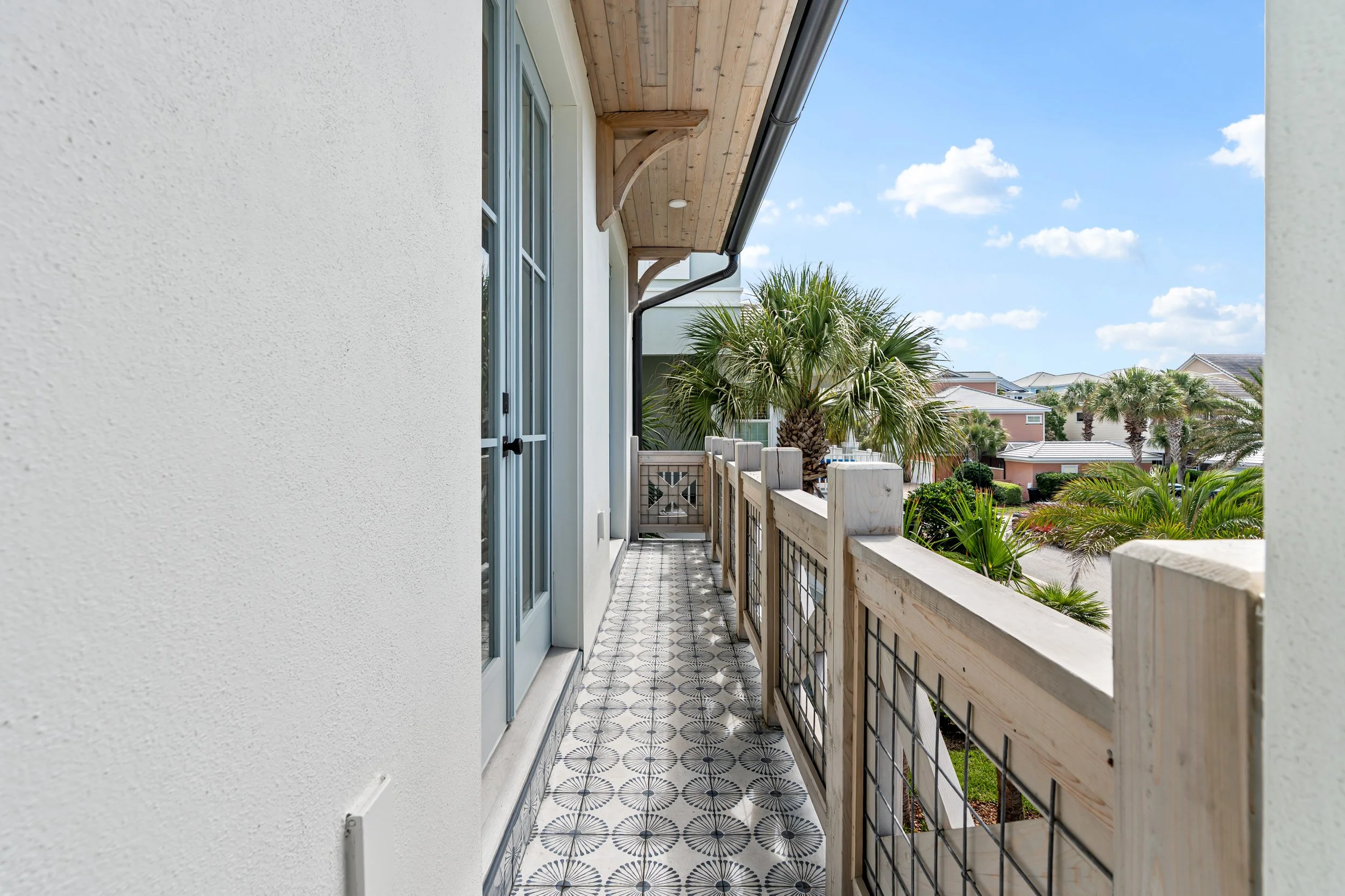 balcony 2.jpg