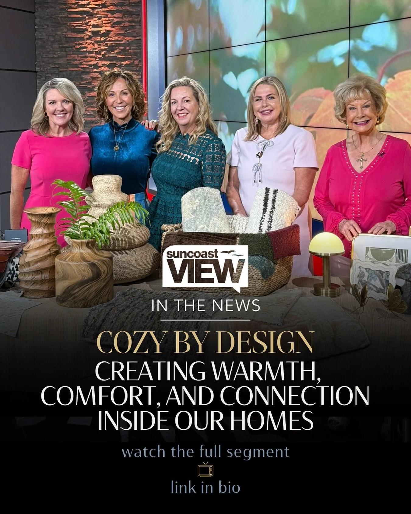 Tracee got to spend some time with our friends at @mysuncoastview yesterday to discuss creating comfy and cozy fall designs. 

Fall is all about creating warmth, comfort, and connection inside our homes as the days get shorter. And the materials we c