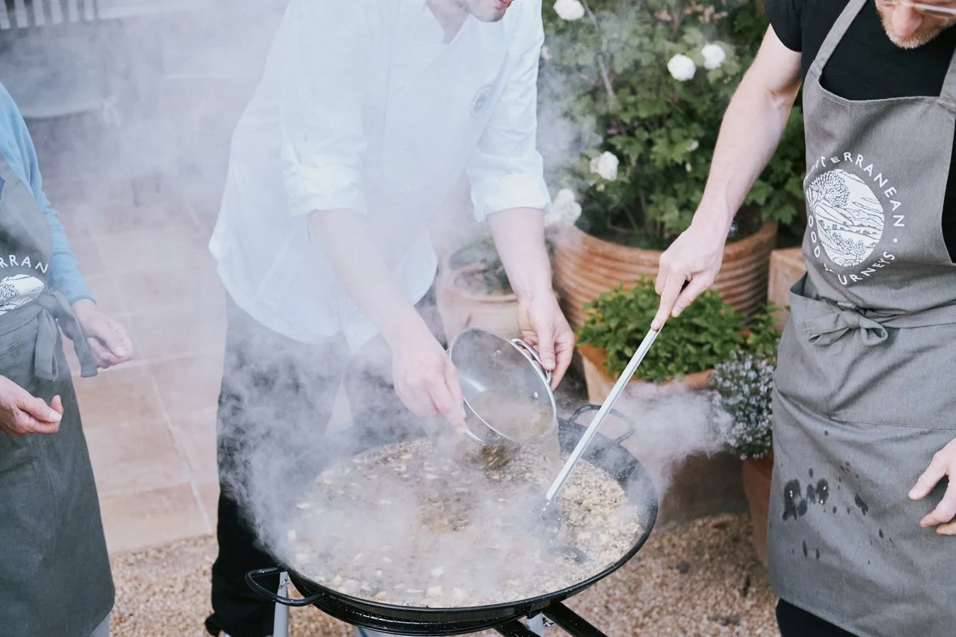 Paella cooking class