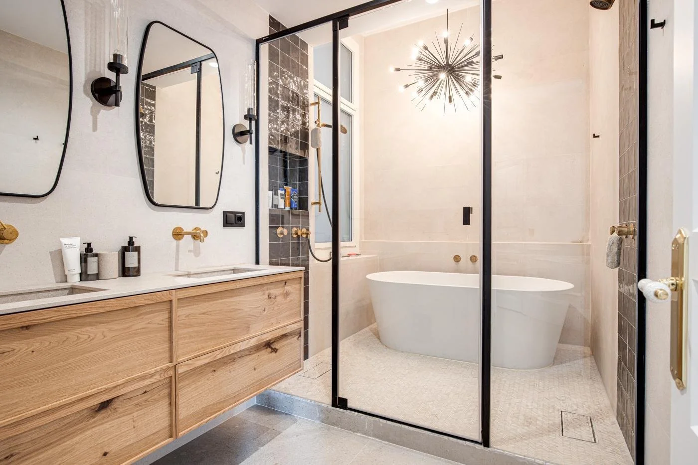 WhatsApp Image 2025-01-22 at 09.47.16 (4).jpeg